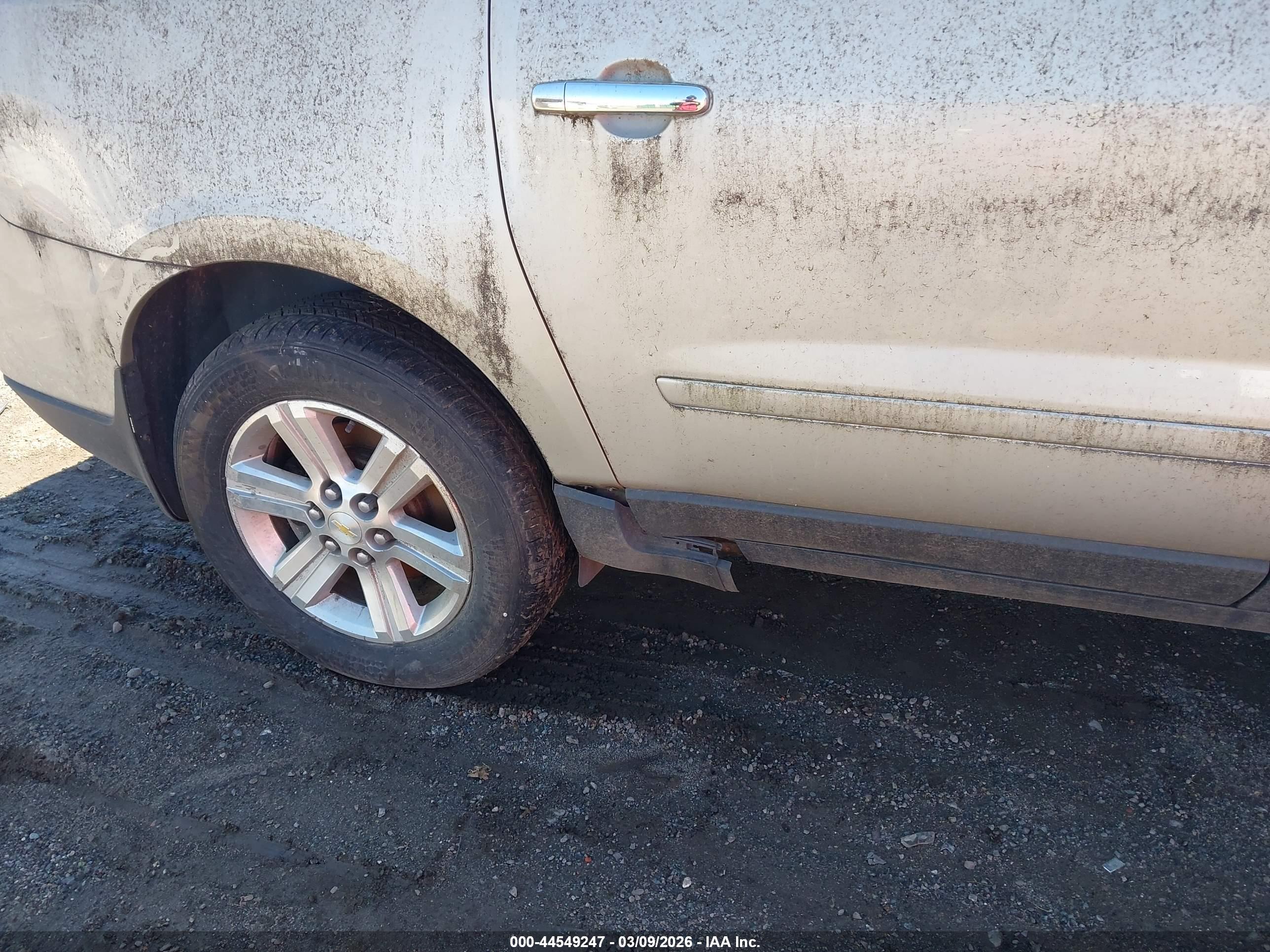 CHEVROLET TRAVERSE image 6