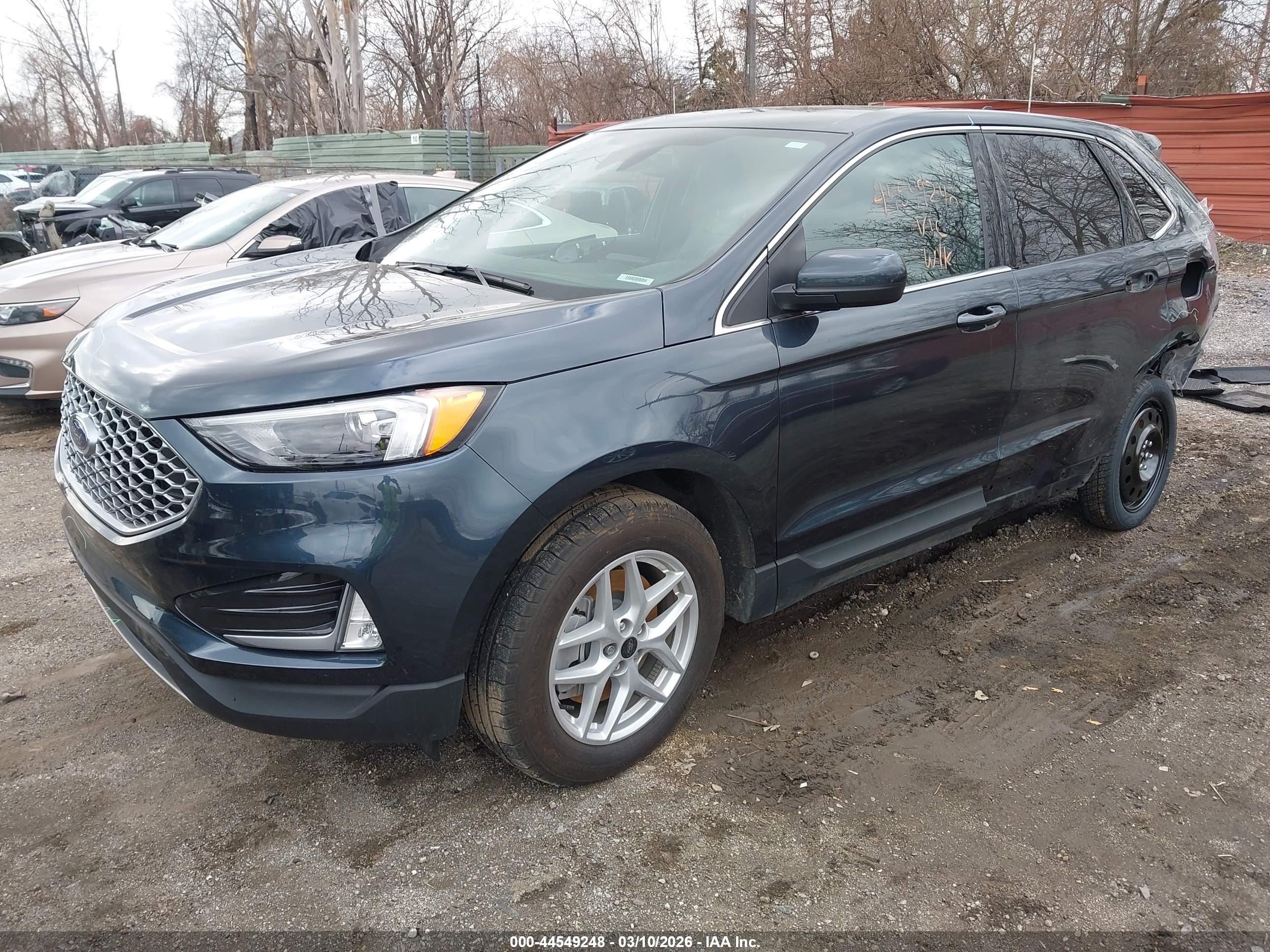 FORD EDGE image 2