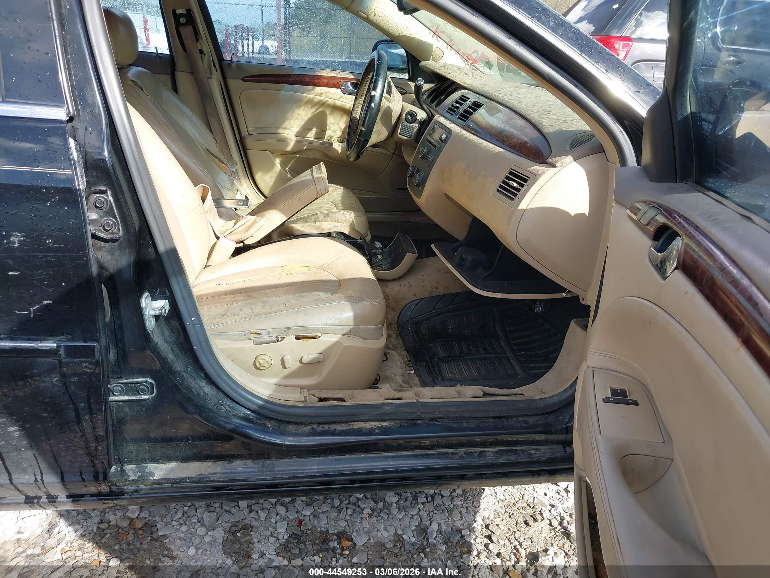 BUICK LUCERNE image 5
