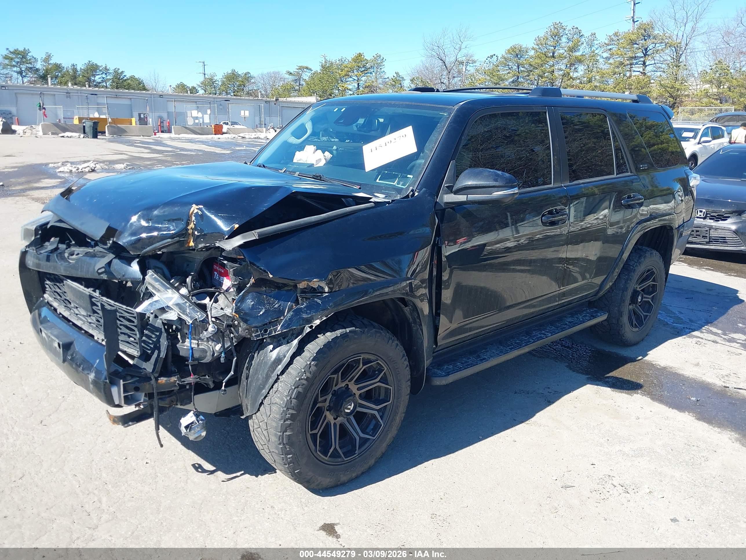 TOYOTA 4RUNNER image 2