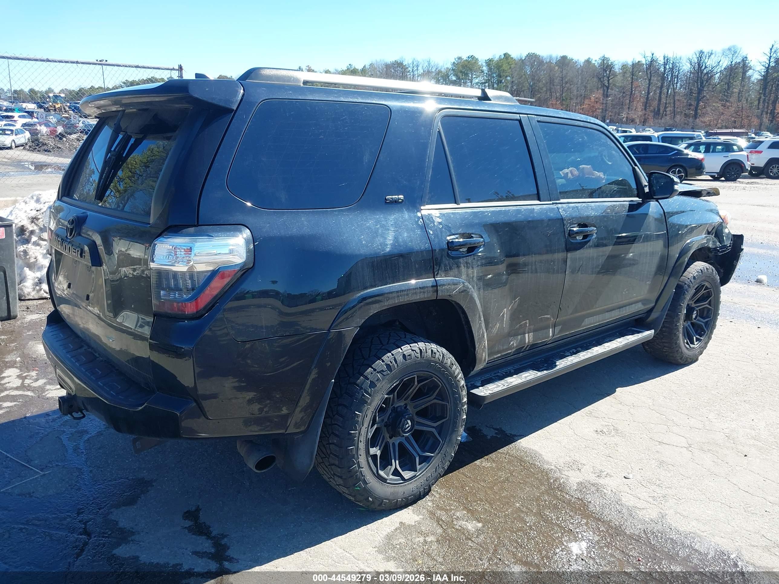 TOYOTA 4RUNNER image 4