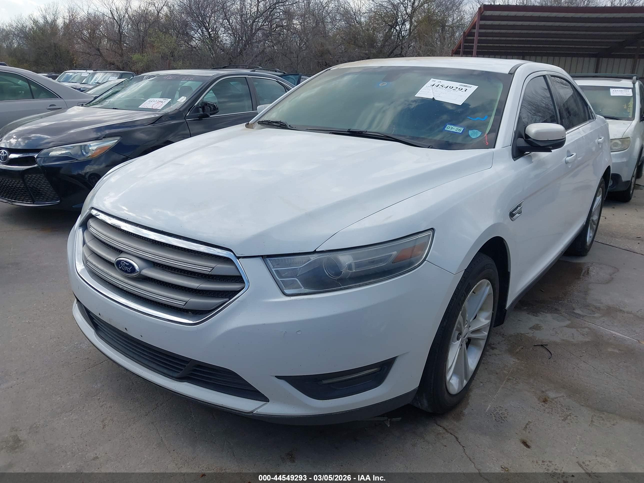 FORD TAURUS image 2