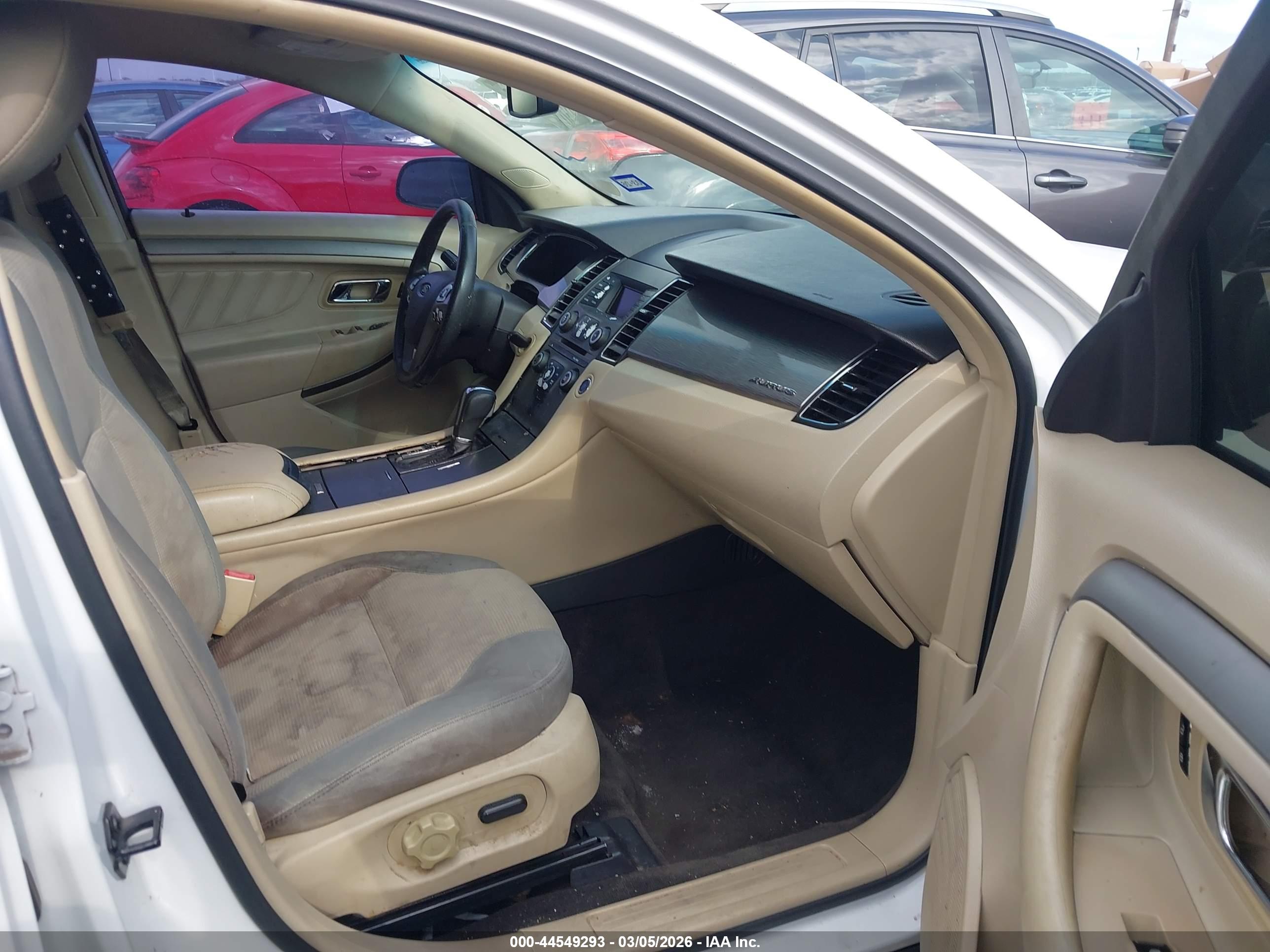 FORD TAURUS image 5