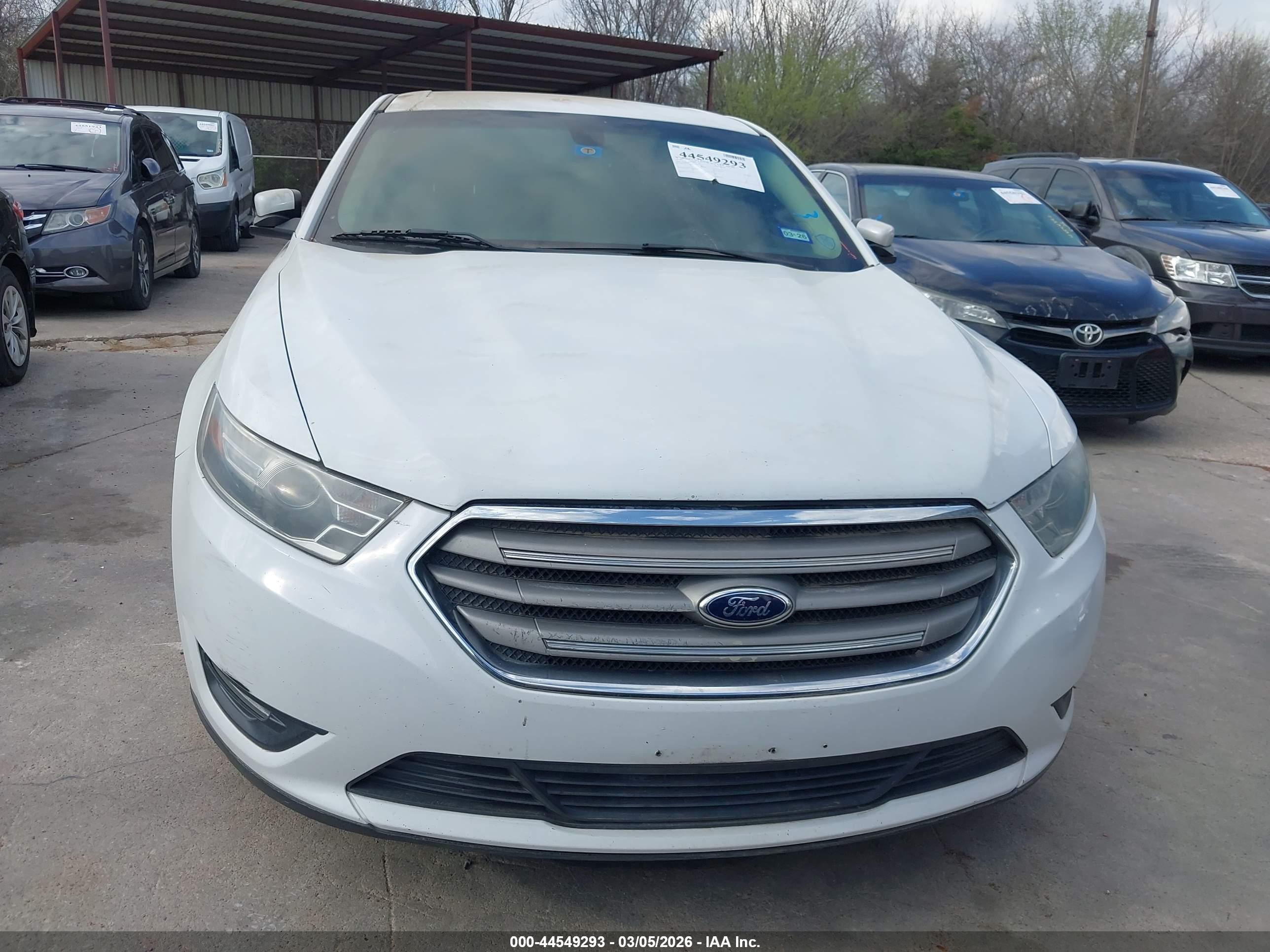 FORD TAURUS image 6