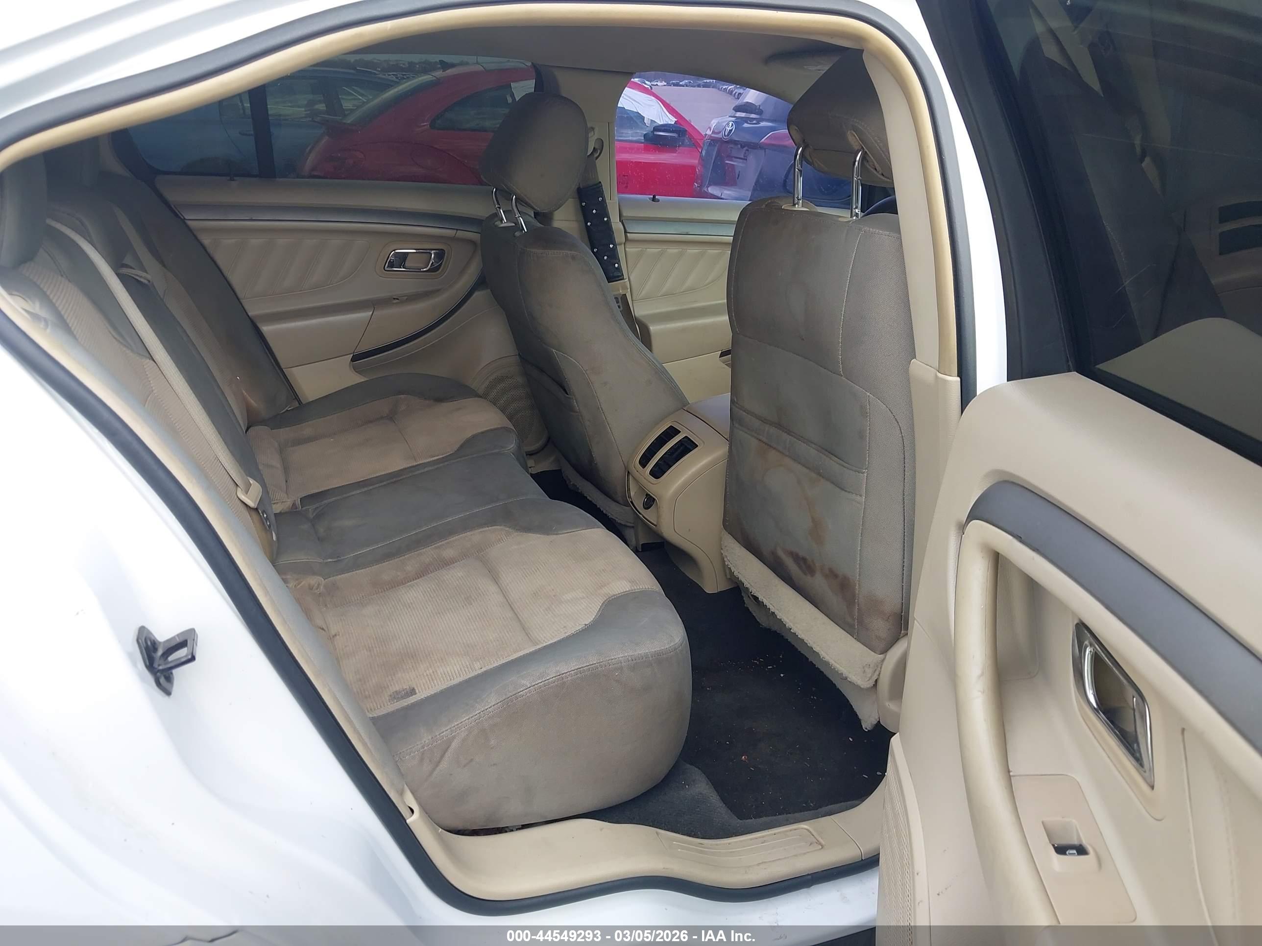 FORD TAURUS image 8