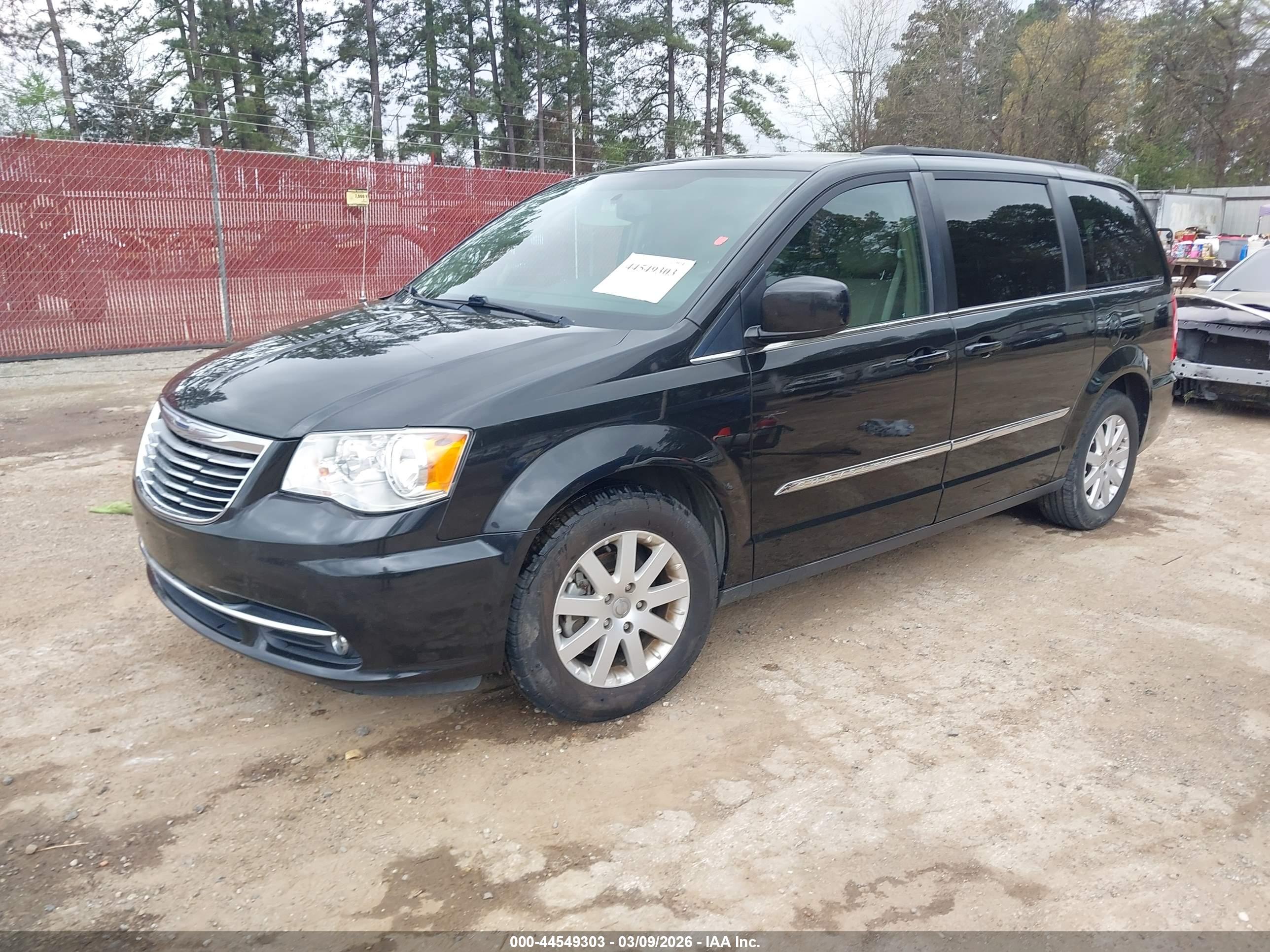 CHRYSLER TOWN image 2