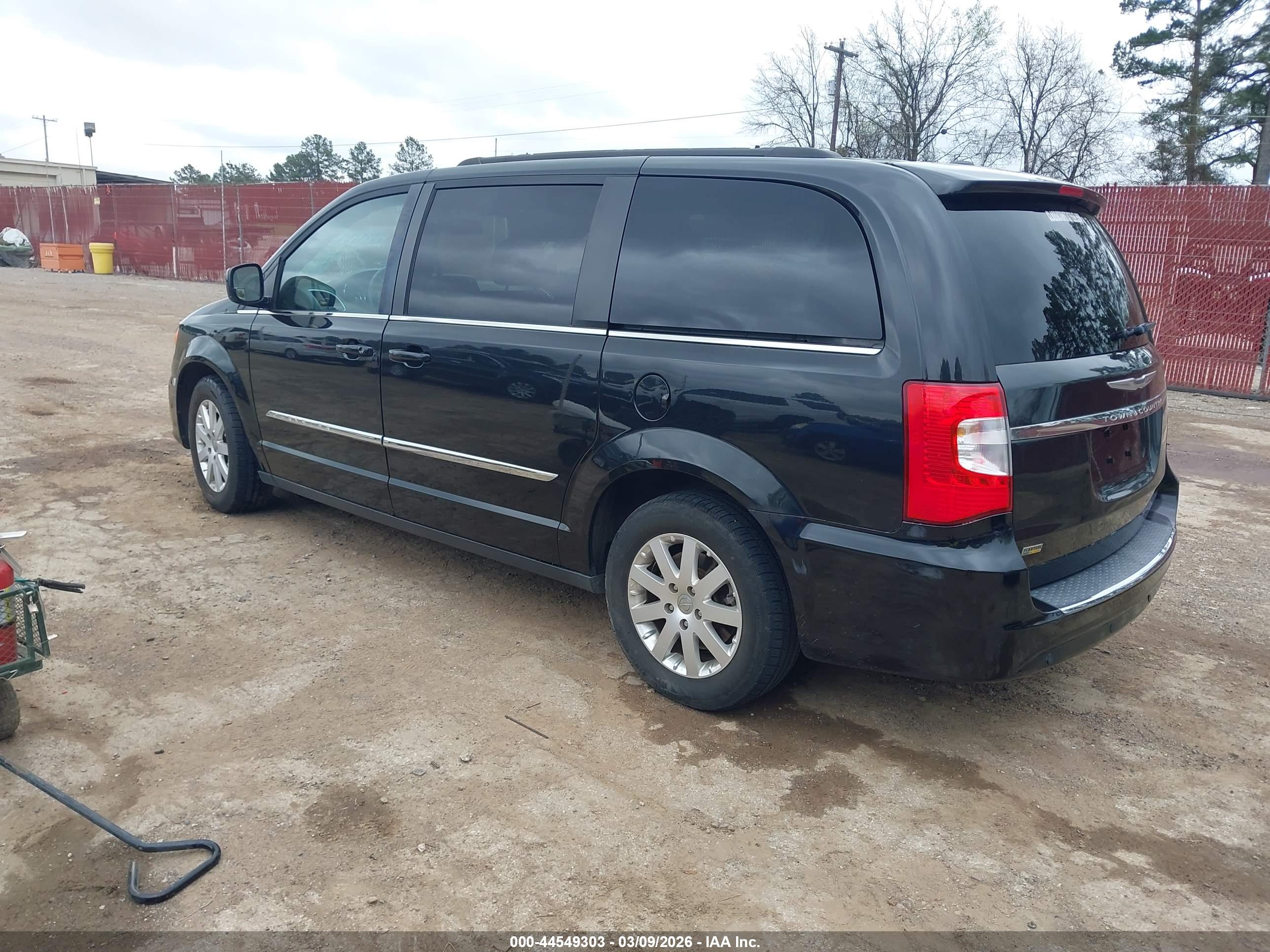 CHRYSLER TOWN image 3