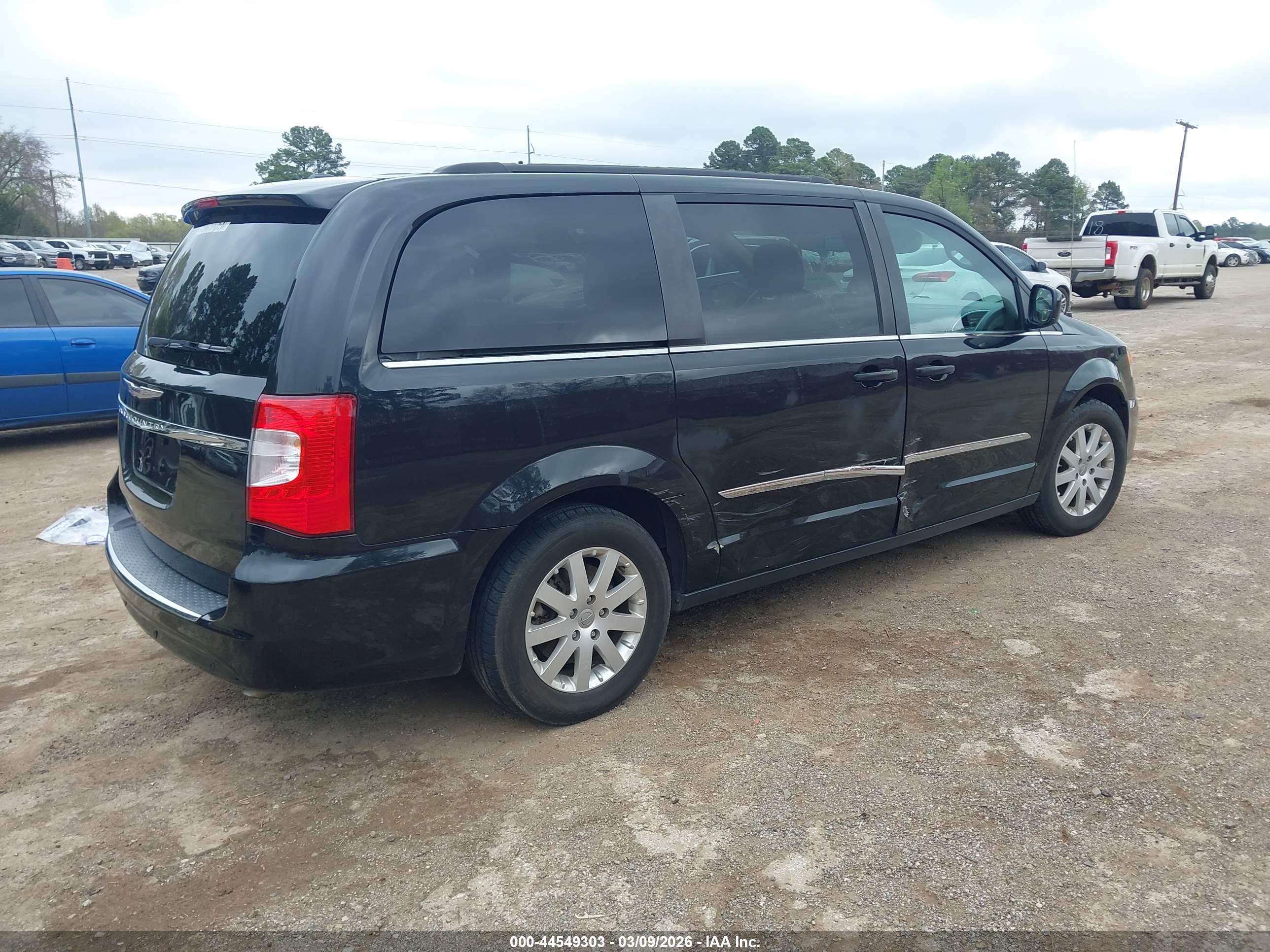 CHRYSLER TOWN image 4