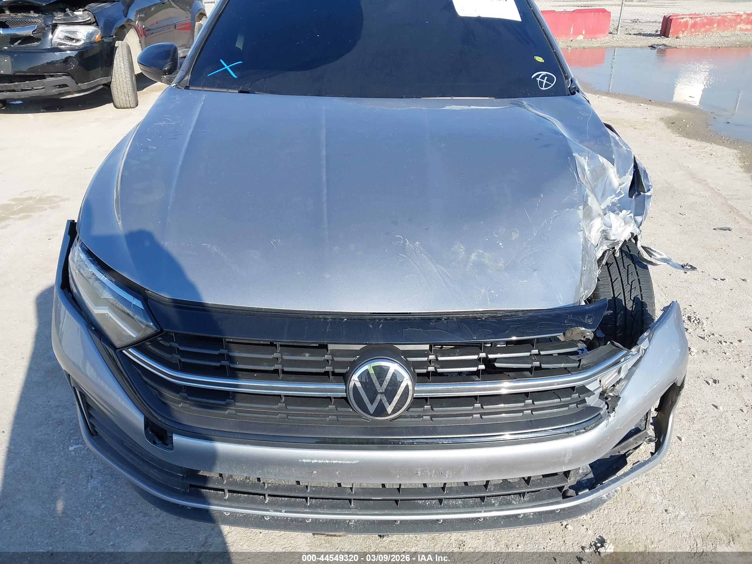 VOLKSWAGEN JETTA image 10