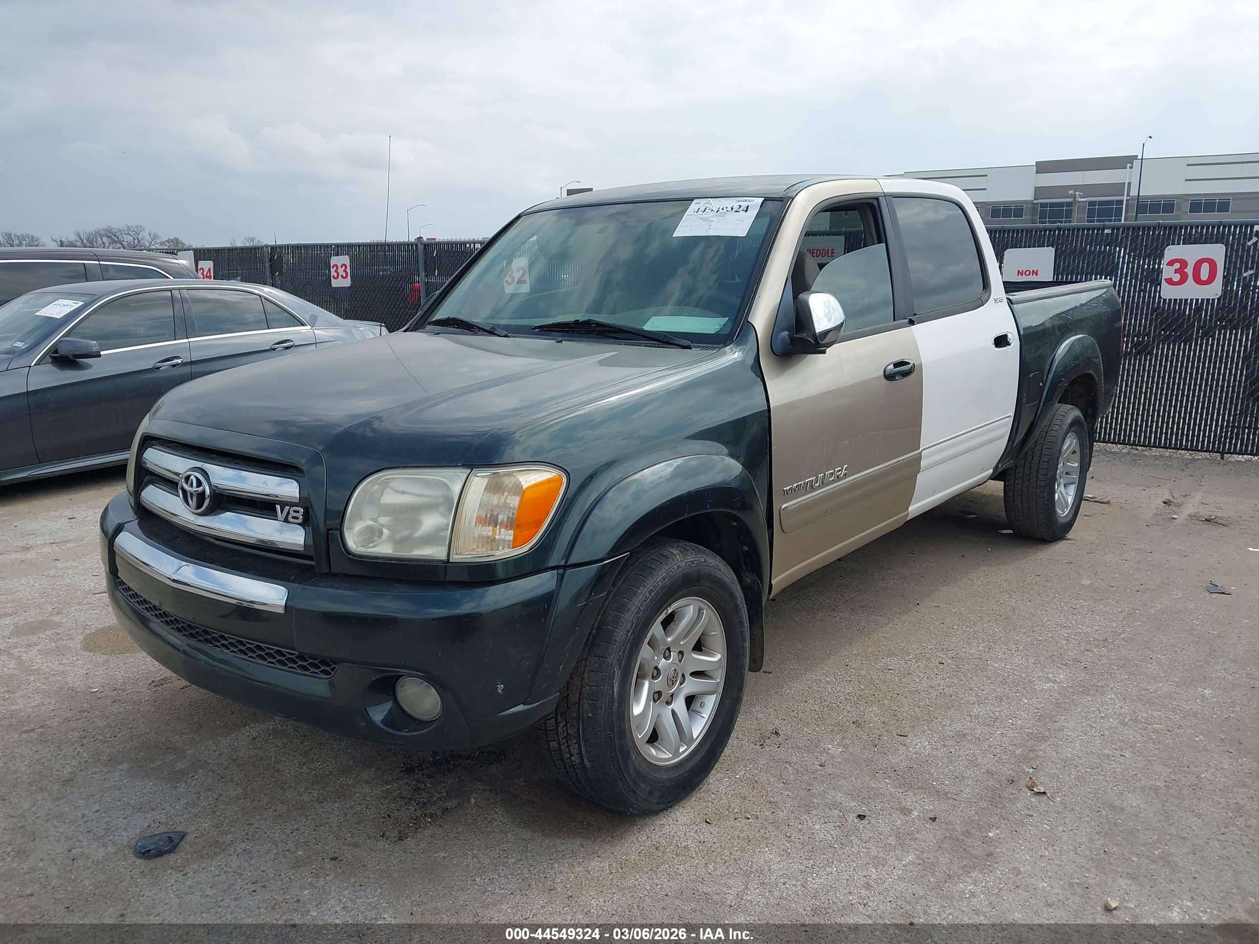 TOYOTA TUNDRA image 2