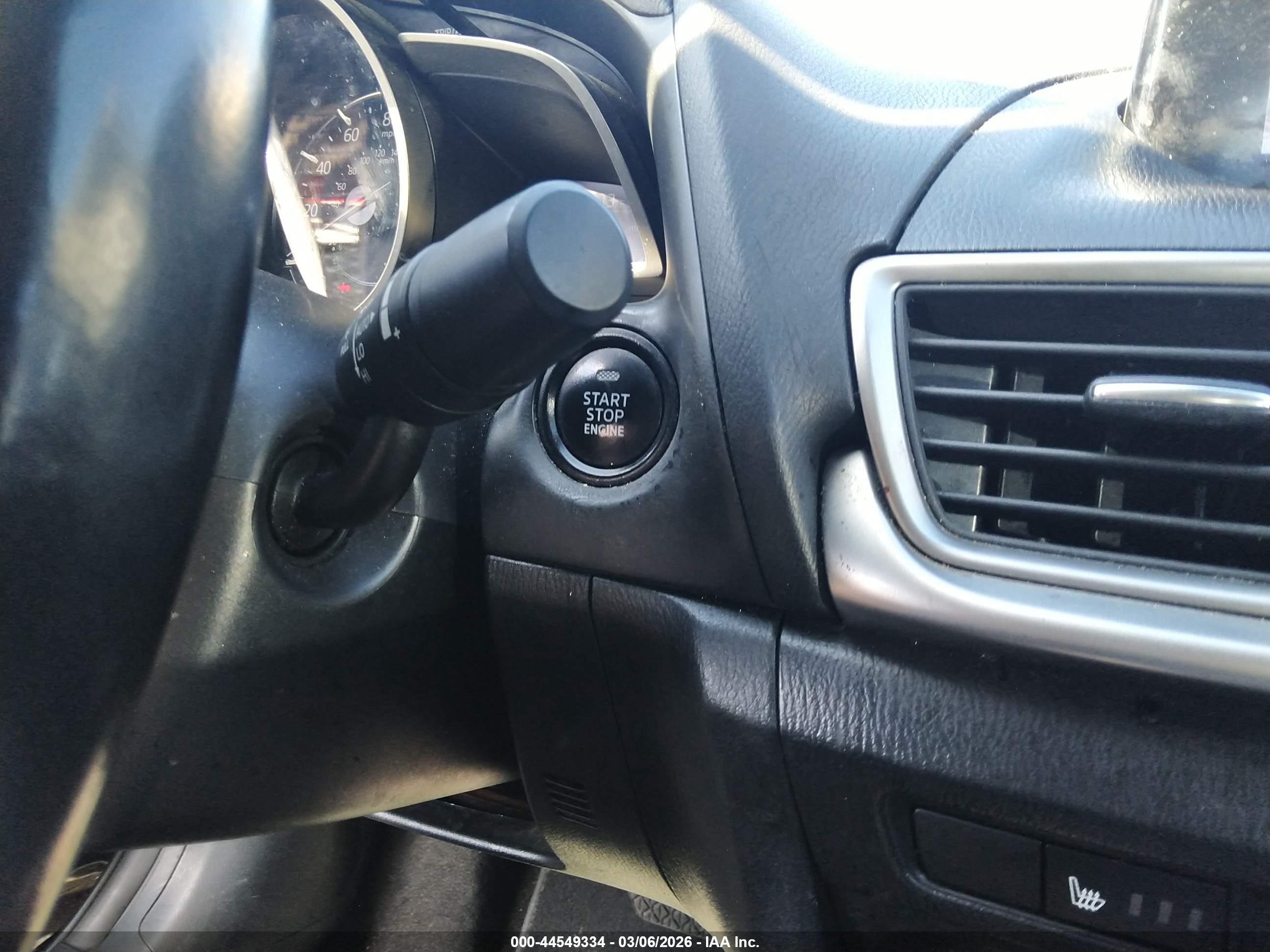 MAZDA MAZDA3 image 11