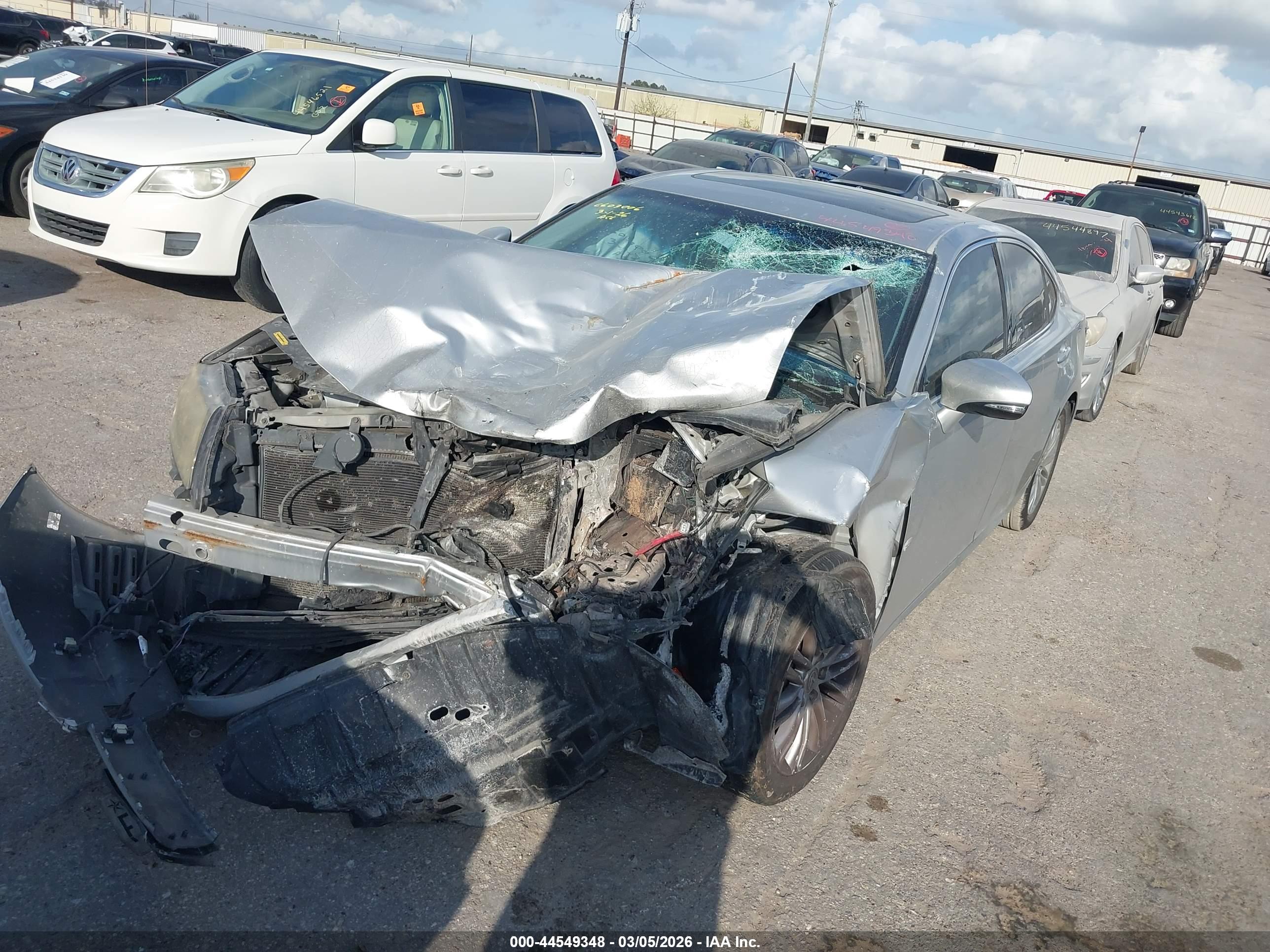 LEXUS ES image 2
