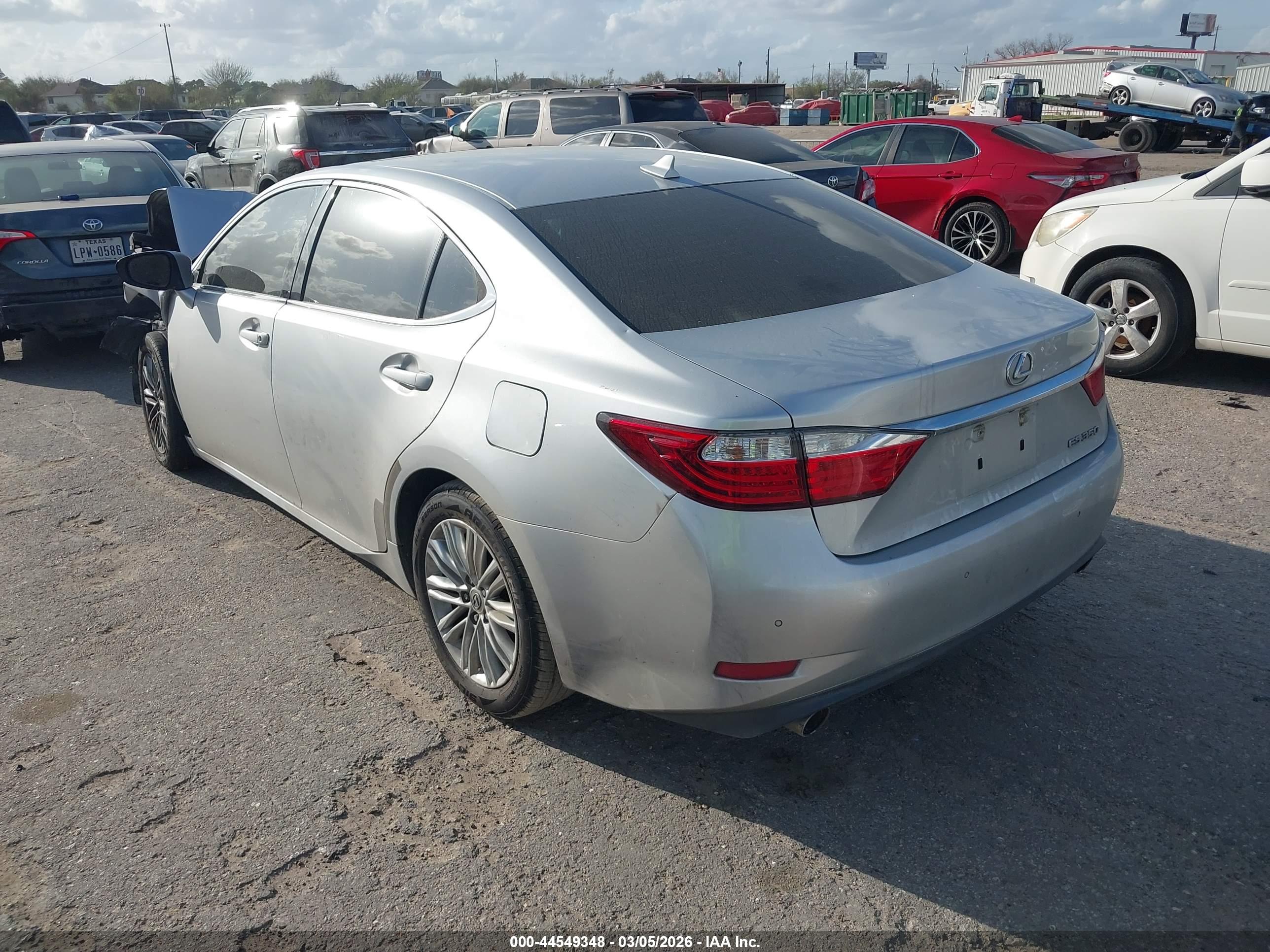 LEXUS ES image 3