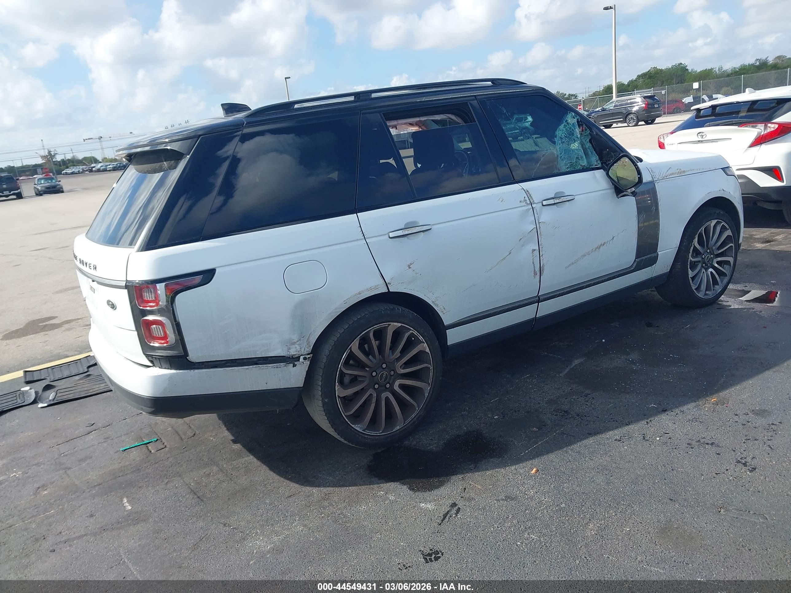LAND ROVER image 4
