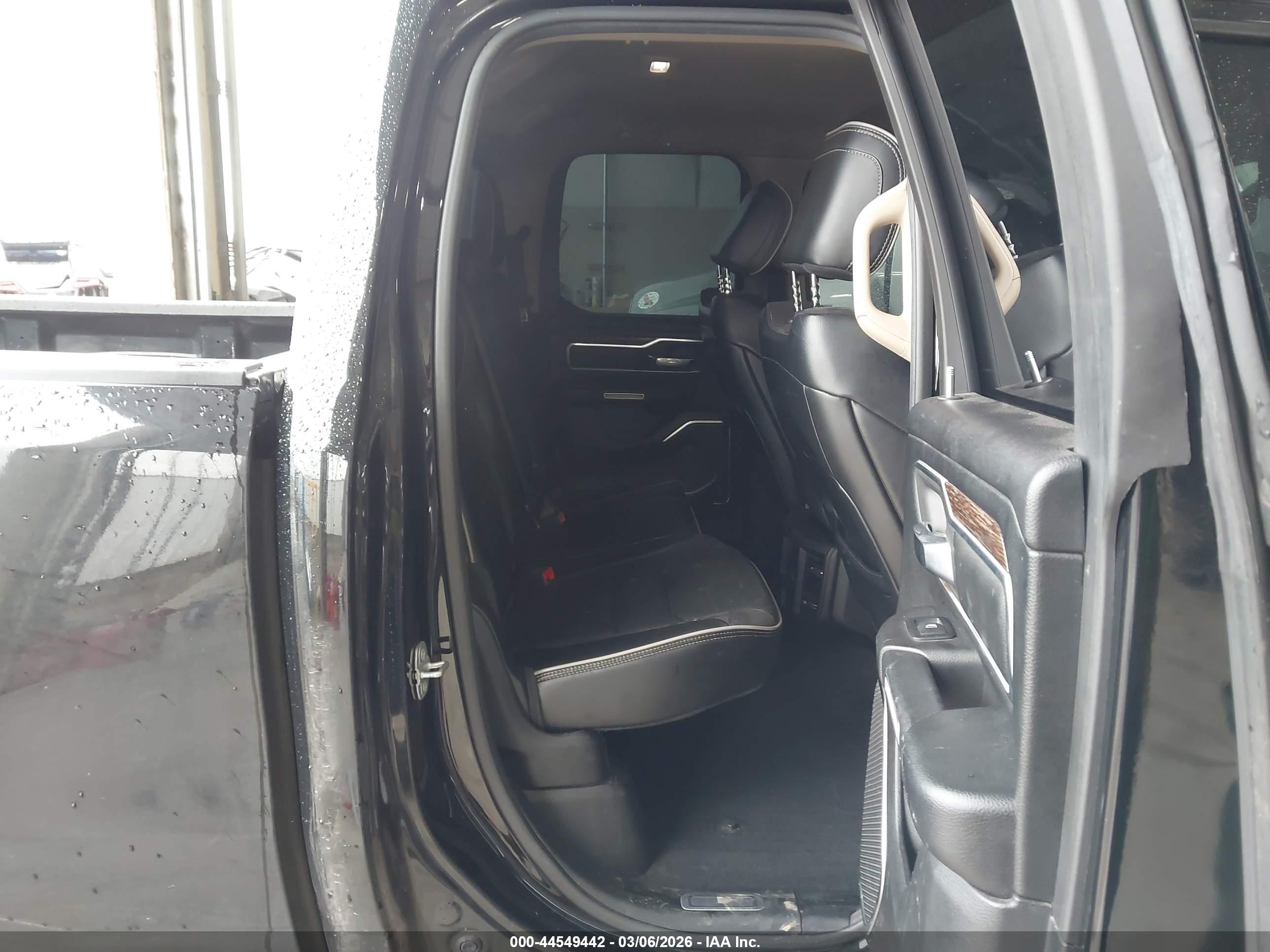 RAM 1500 image 8