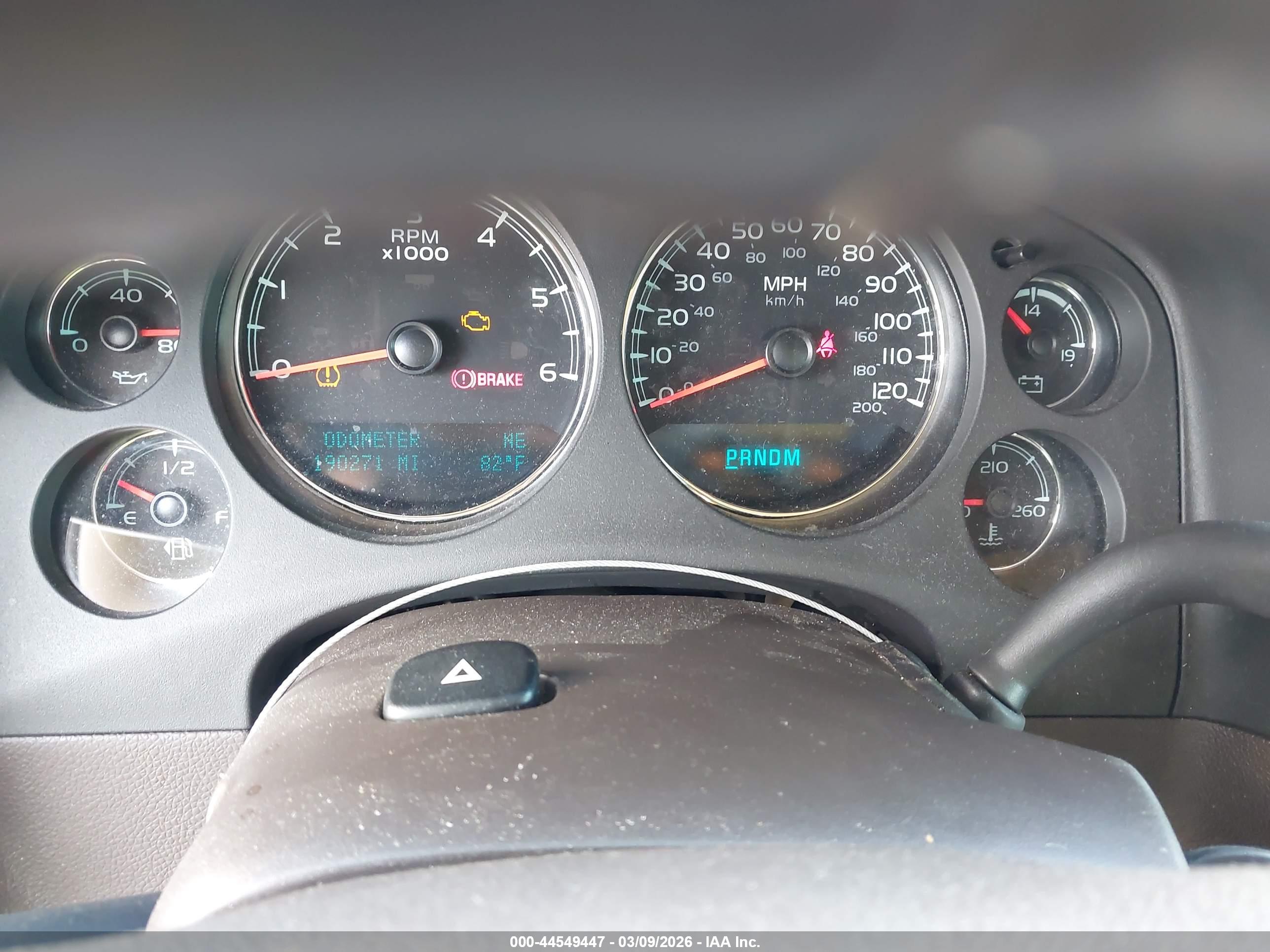 GMC YUKON image 7