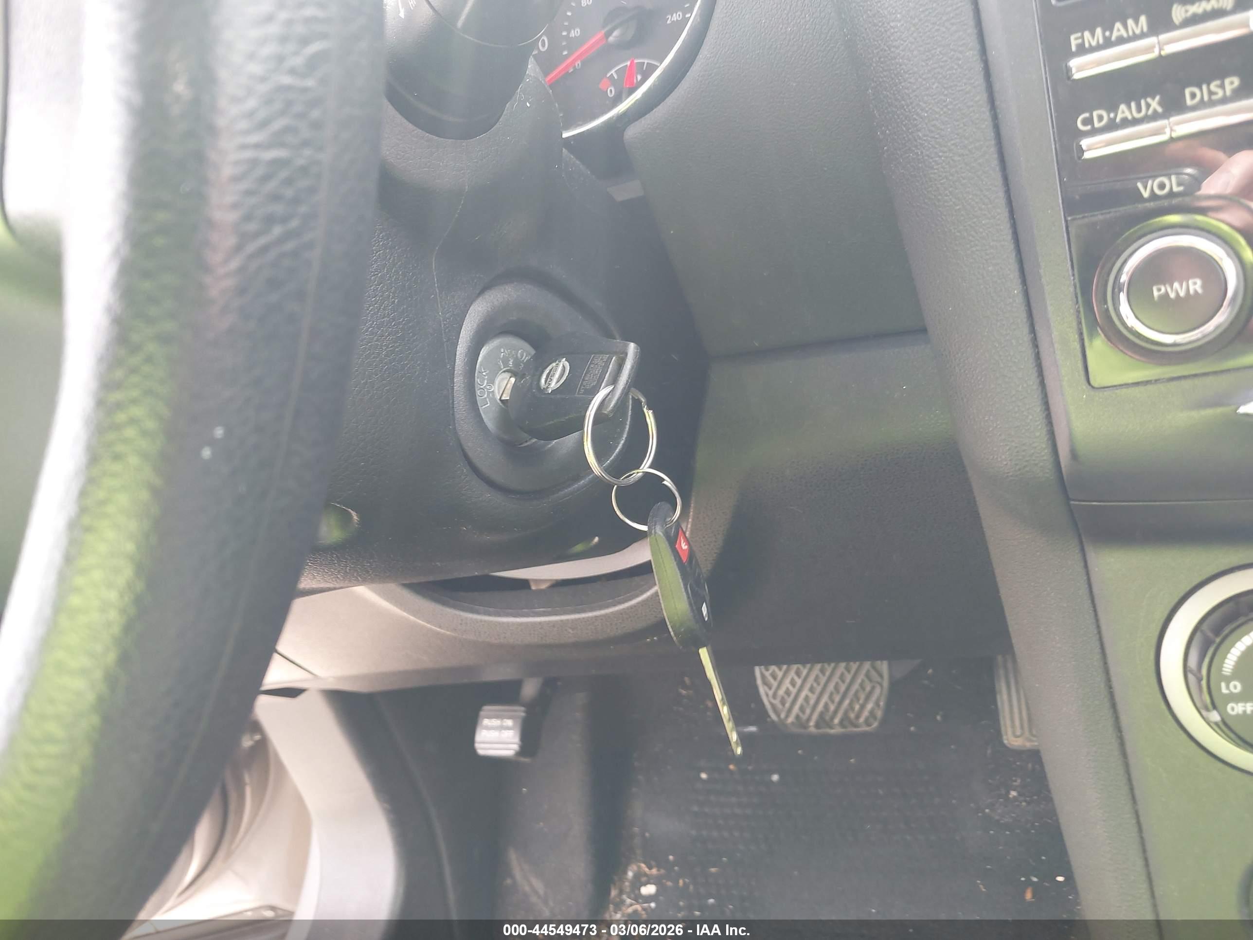 NISSAN ROGUE image 11