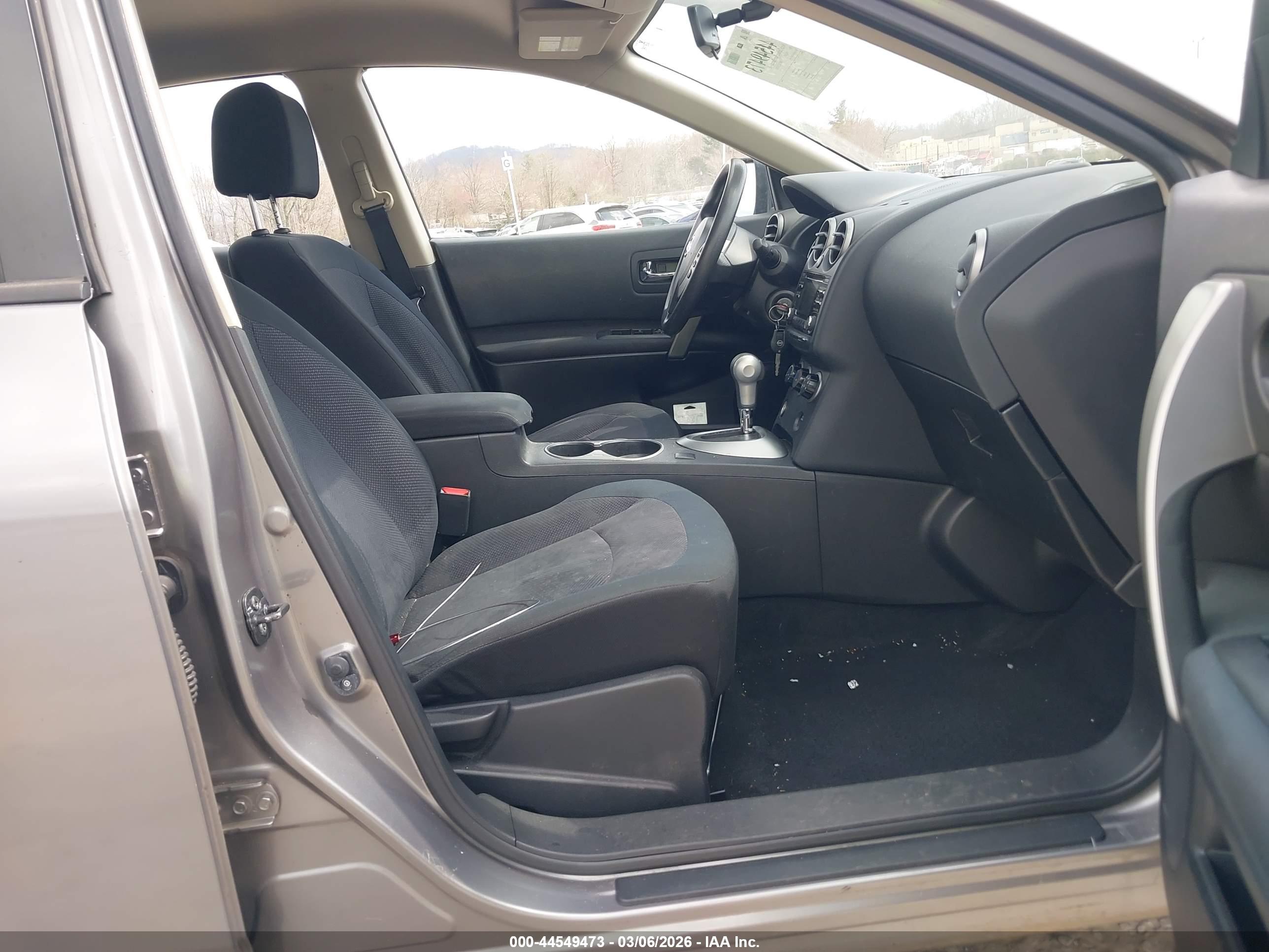 NISSAN ROGUE image 5