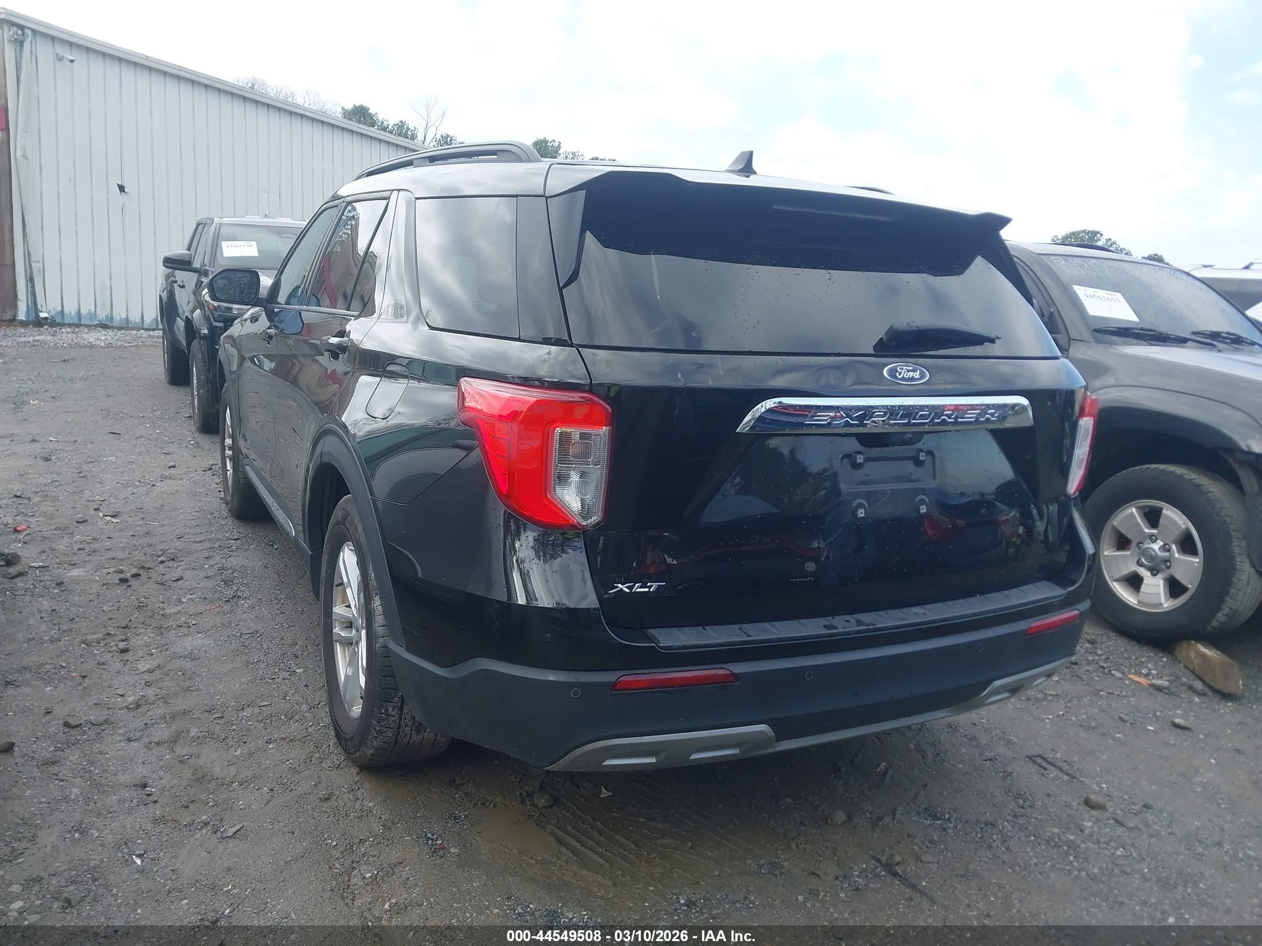 FORD EXPLORER image 3