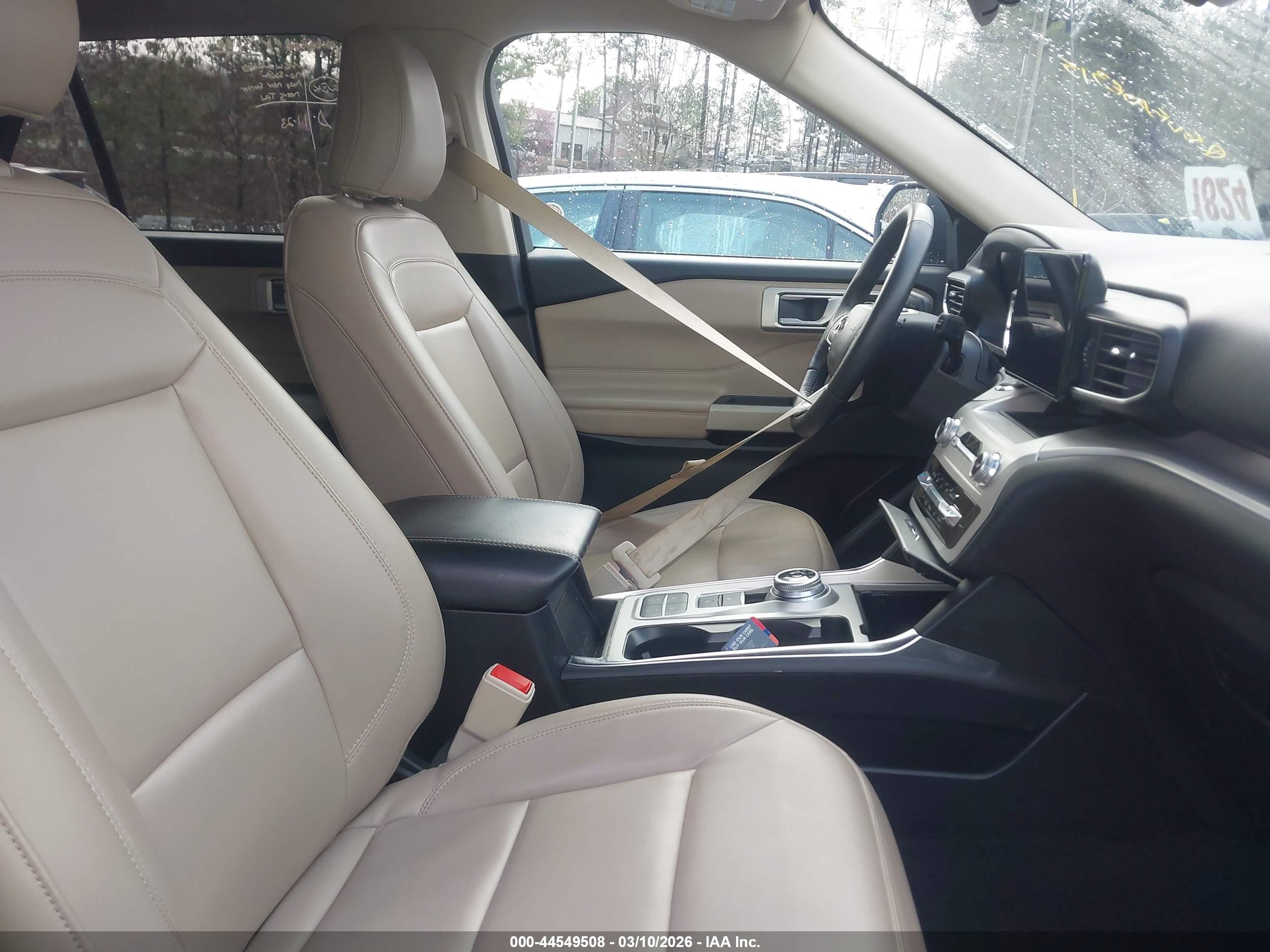 FORD EXPLORER image 5