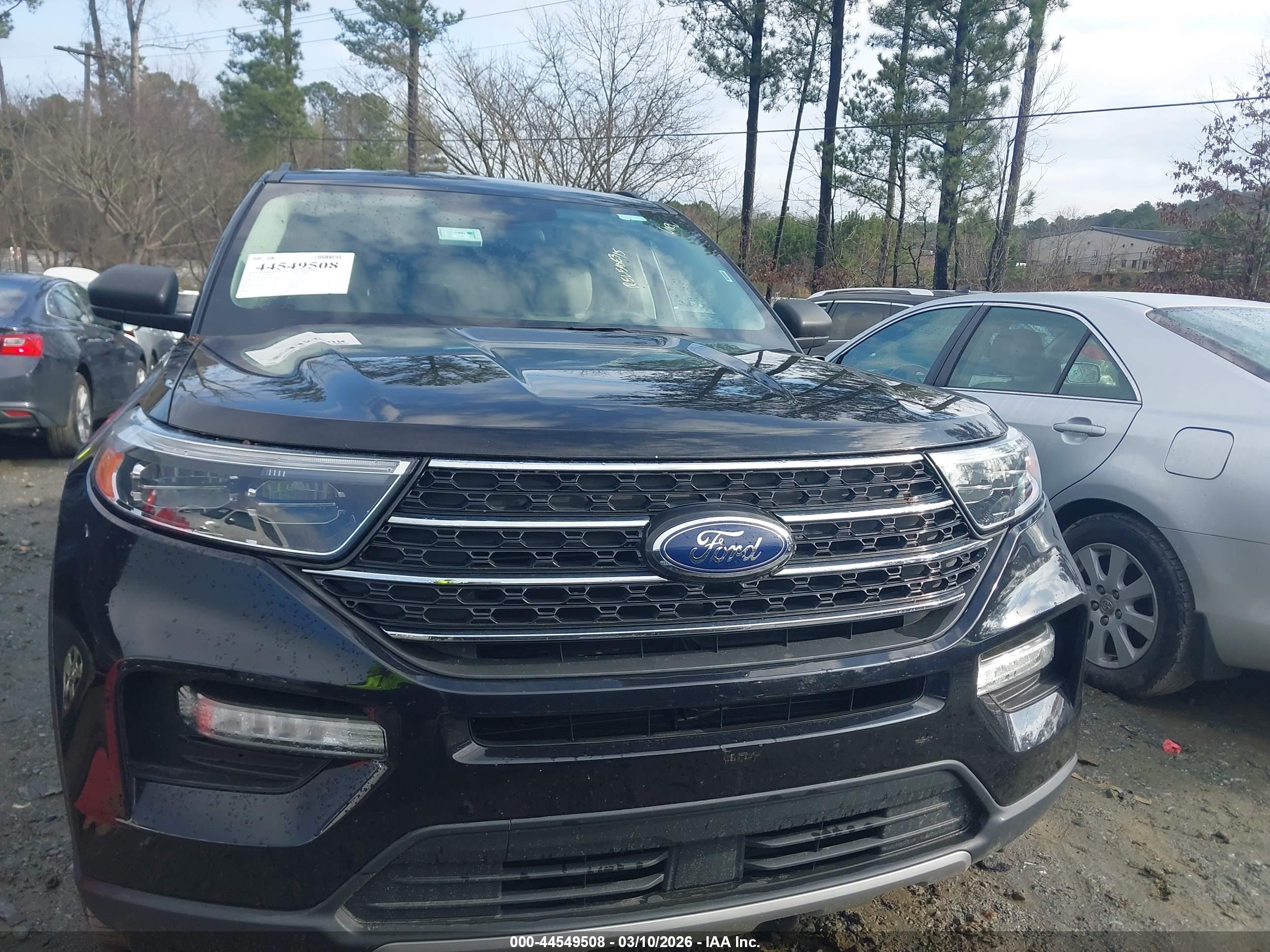 FORD EXPLORER image 6