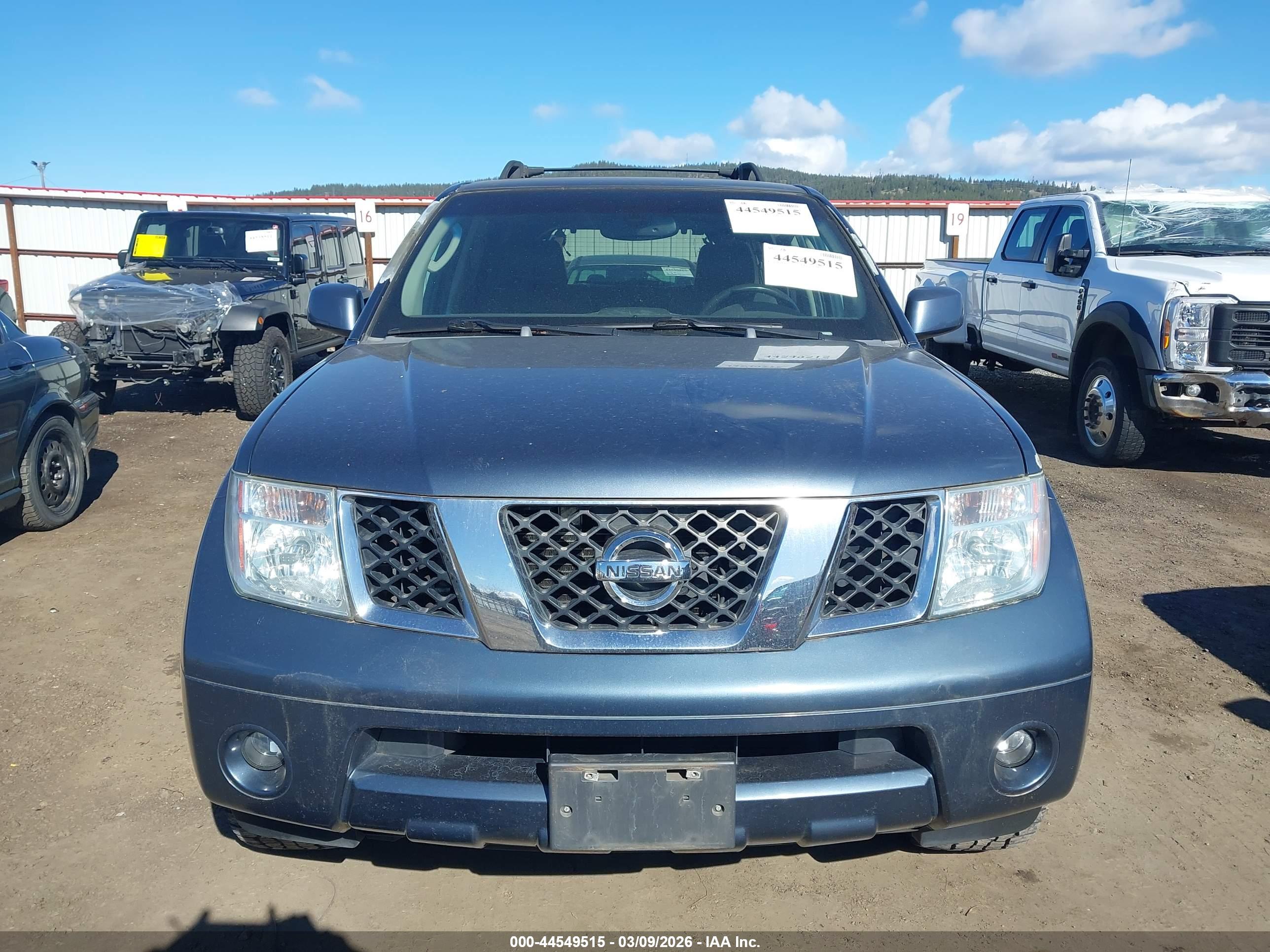 NISSAN PATHFINDER image 6