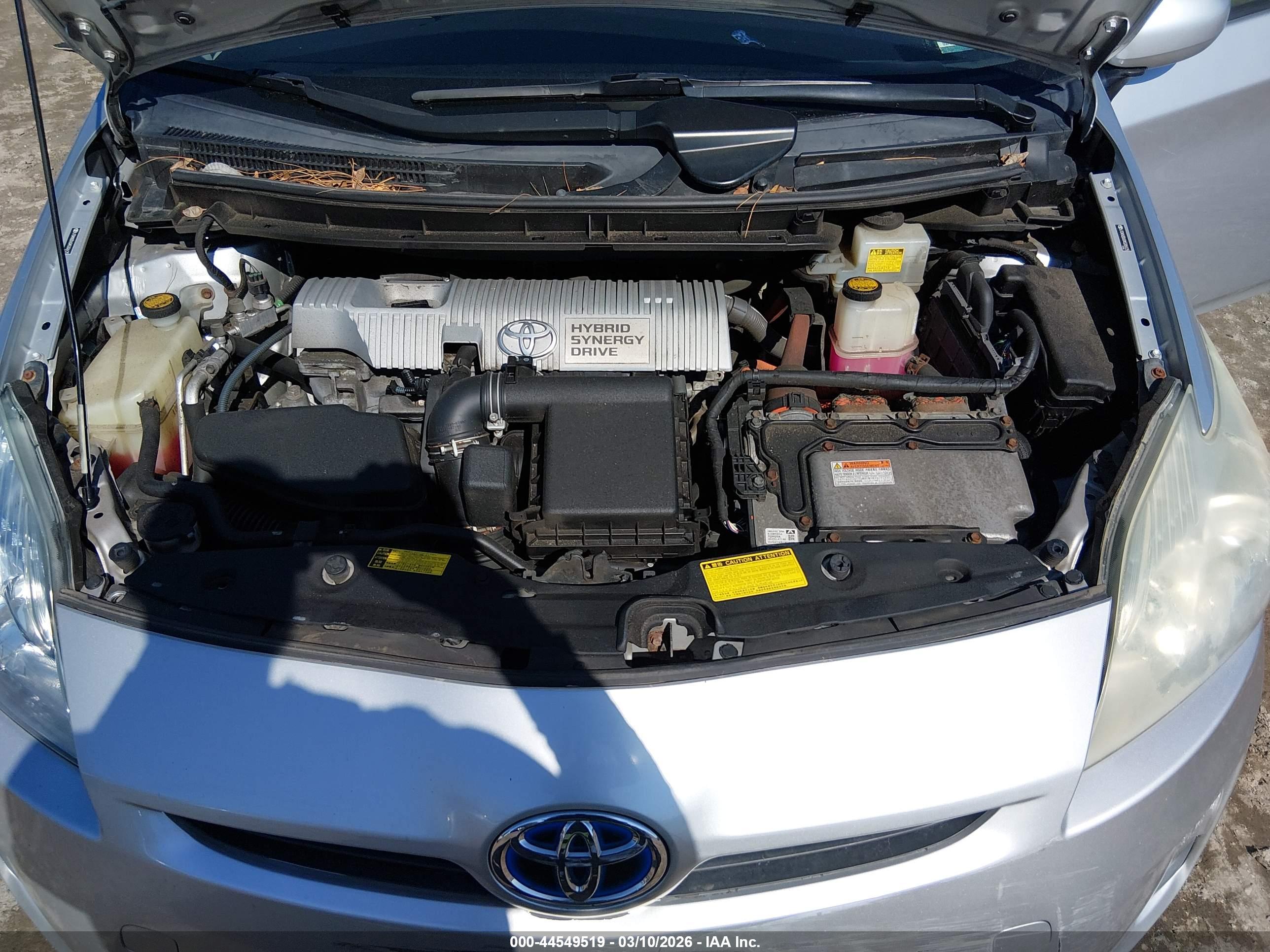 TOYOTA PRIUS image 10