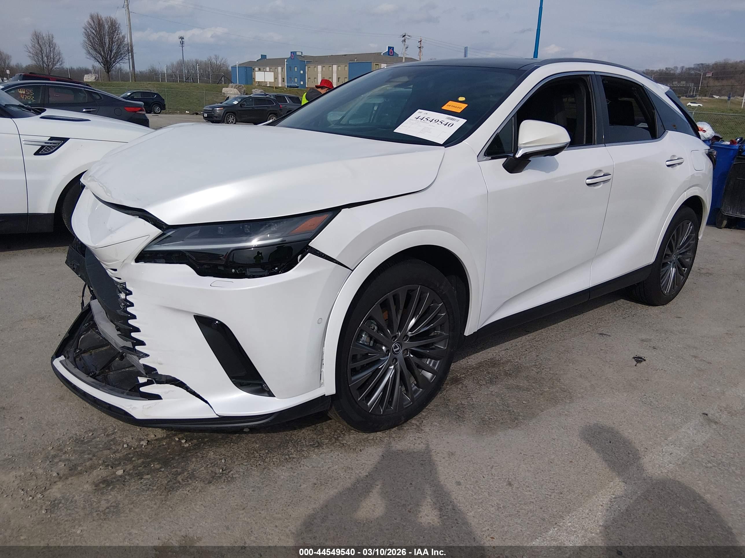 LEXUS RX image 2