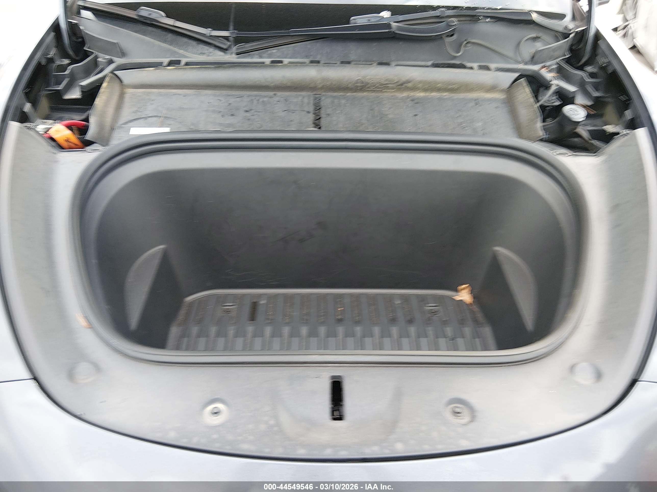 TESLA MODEL image 10