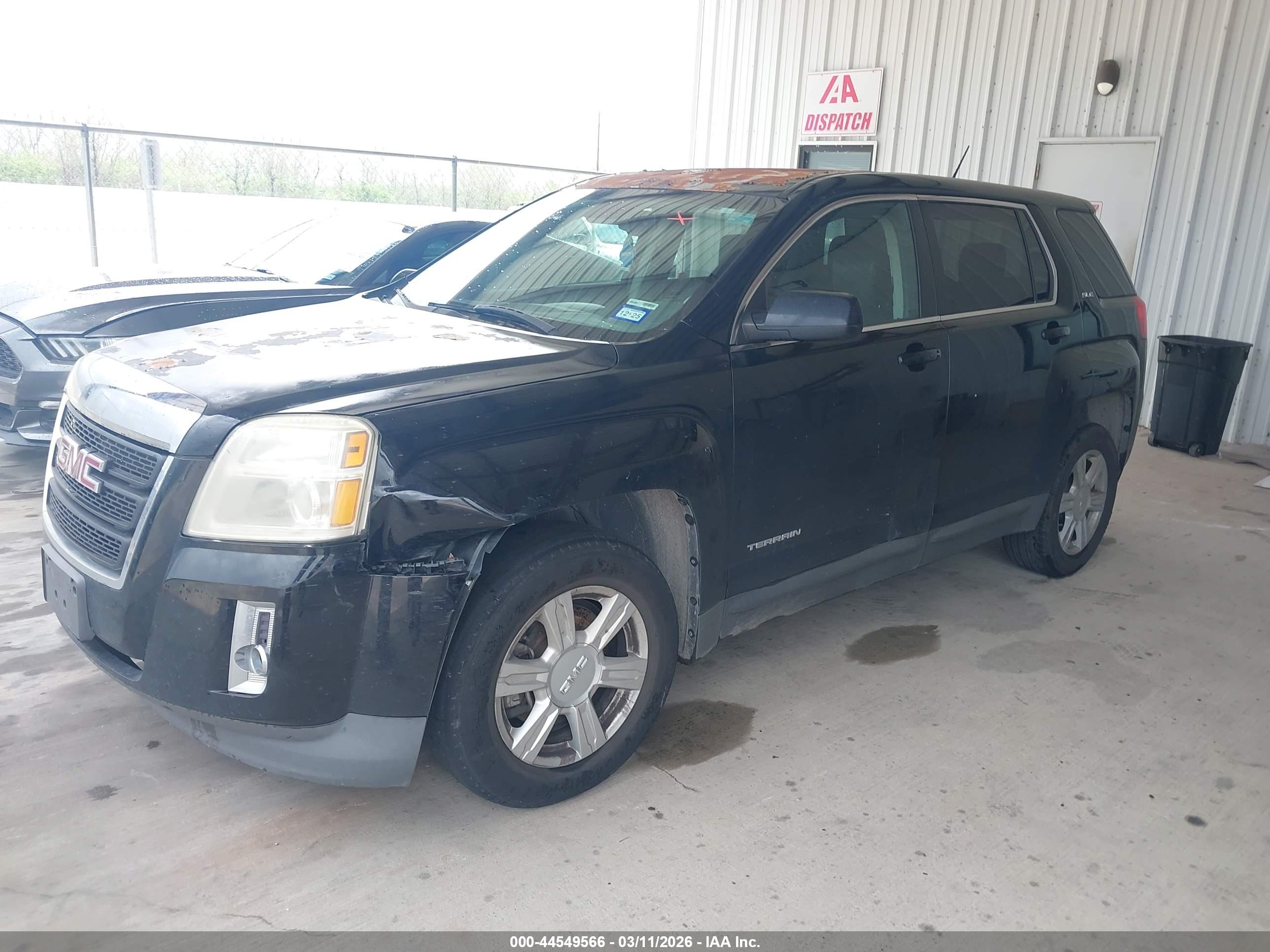 GMC TERRAIN image 2