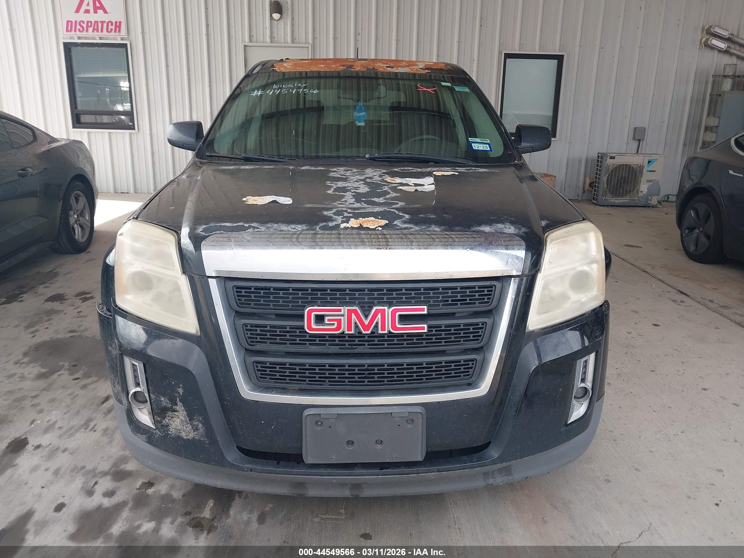 GMC TERRAIN image 6