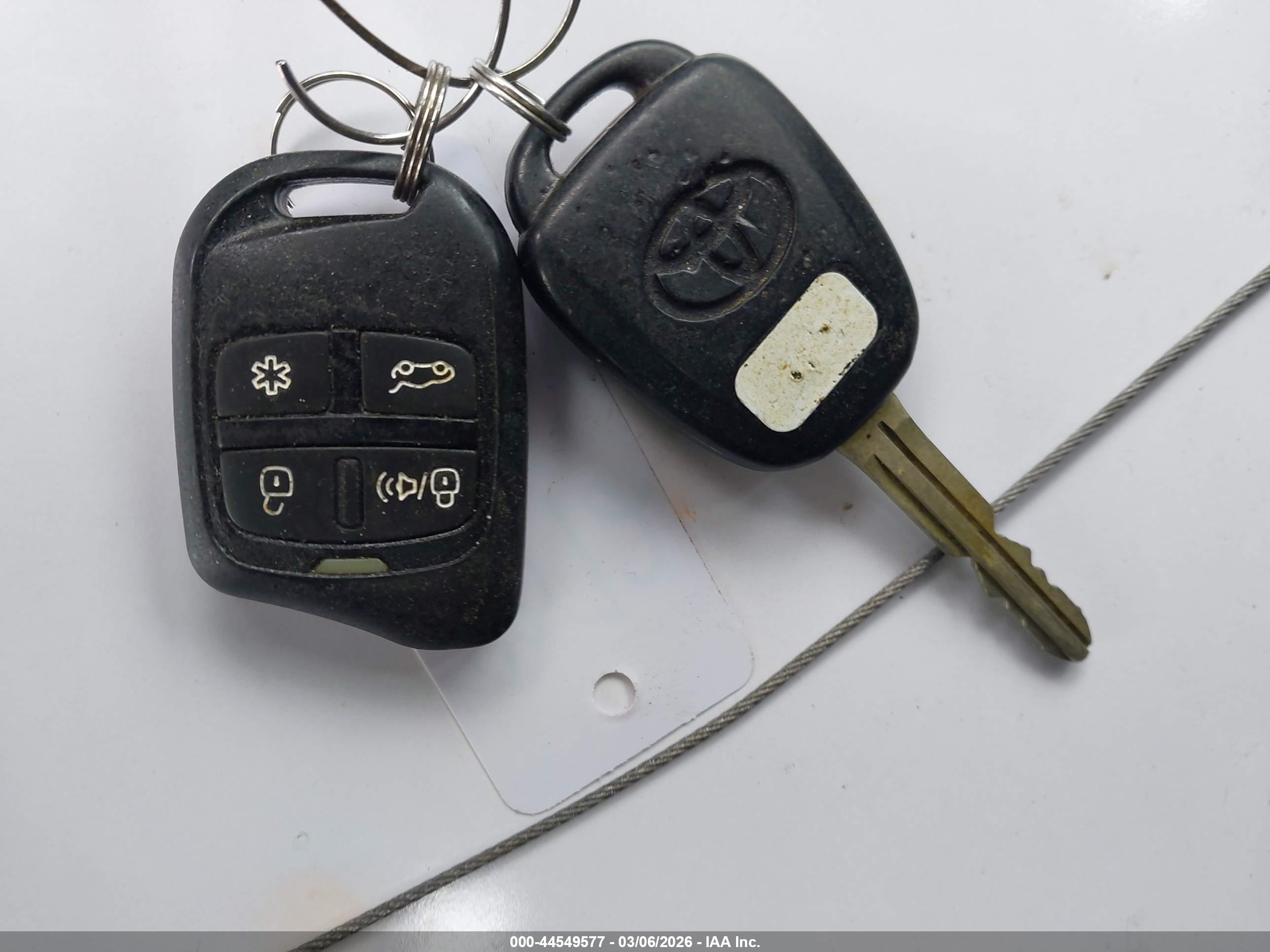 TOYOTA COROLLA image 11