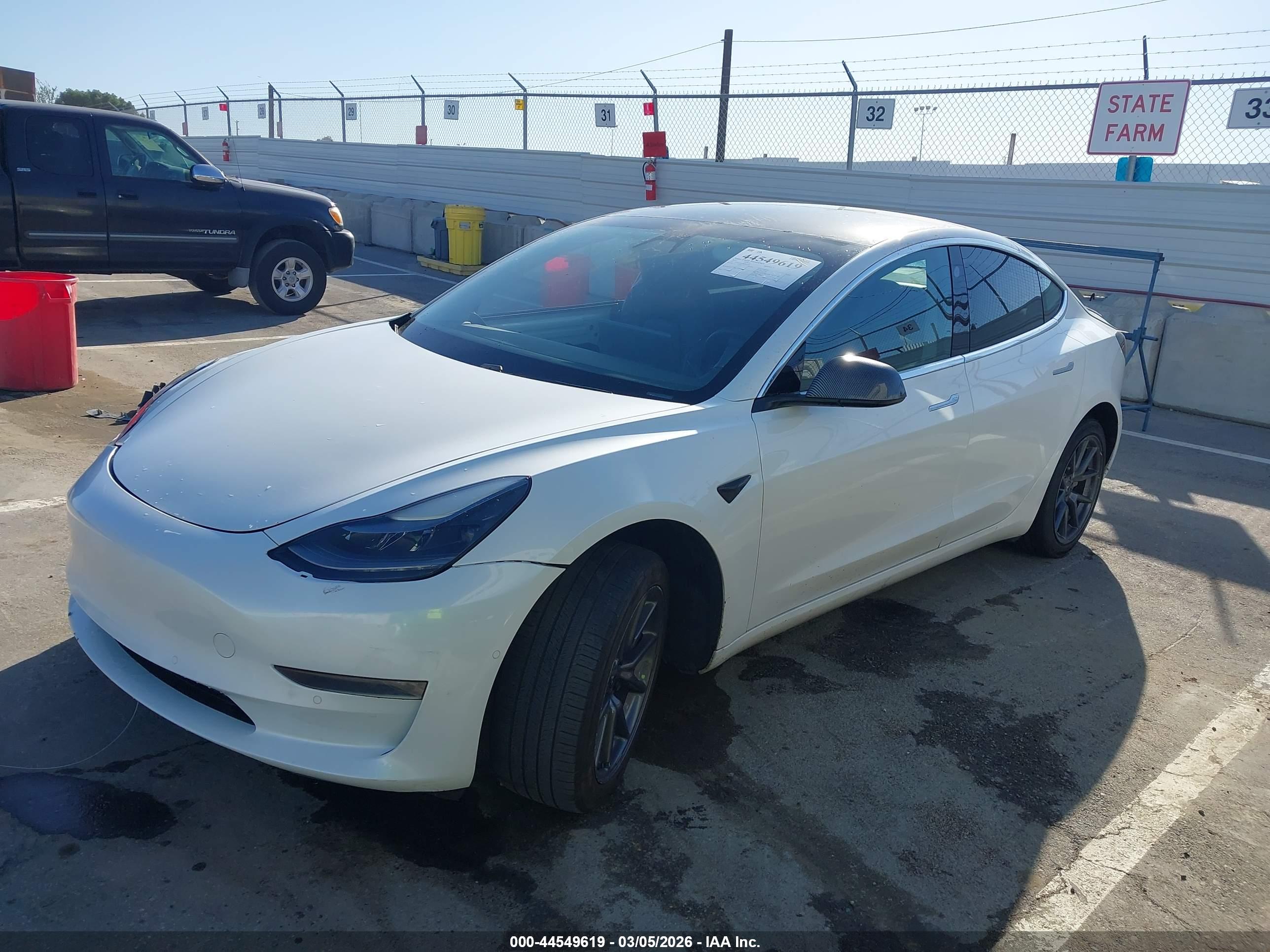 TESLA MODEL image 2