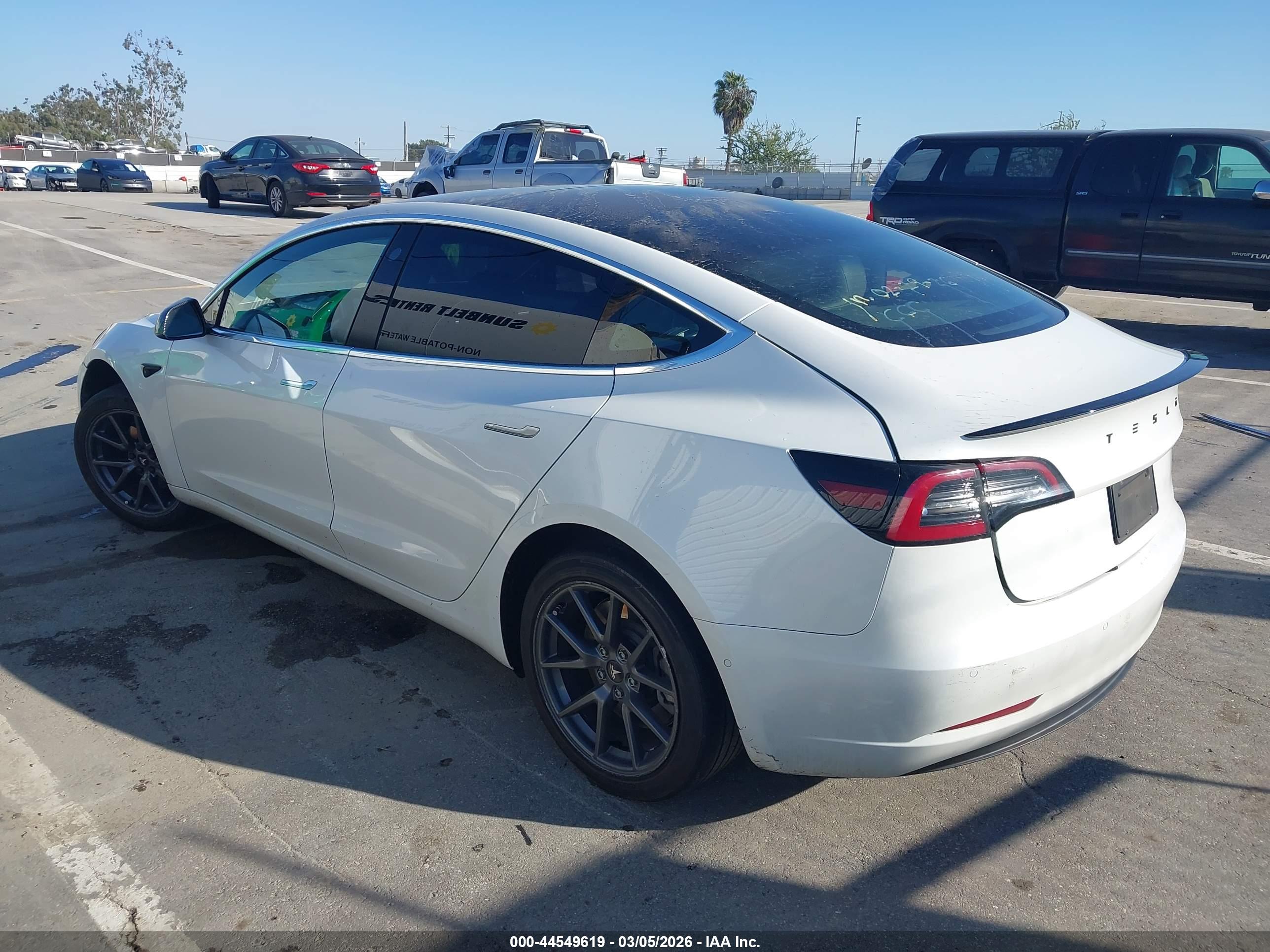 TESLA MODEL image 3