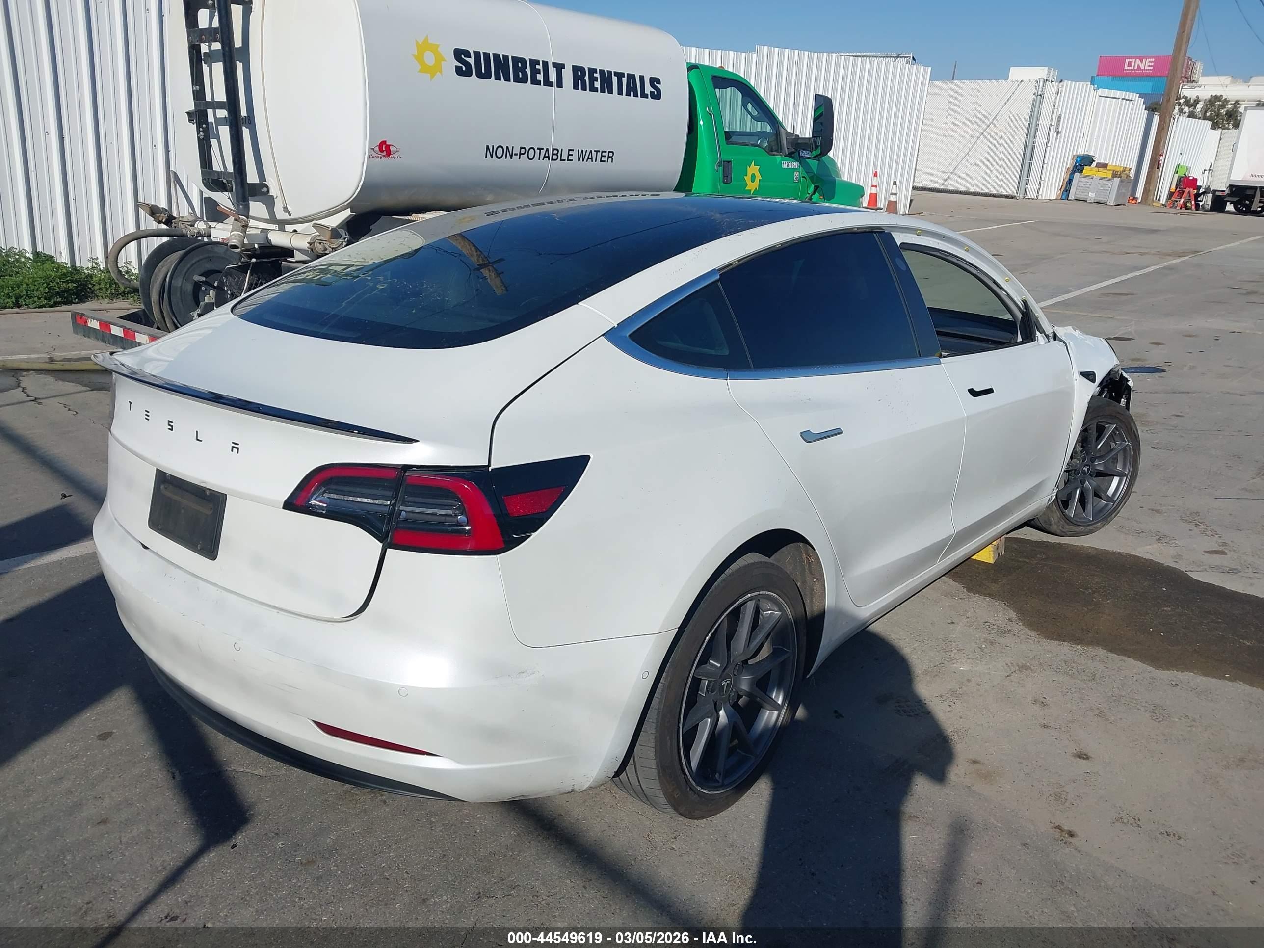 TESLA MODEL image 4
