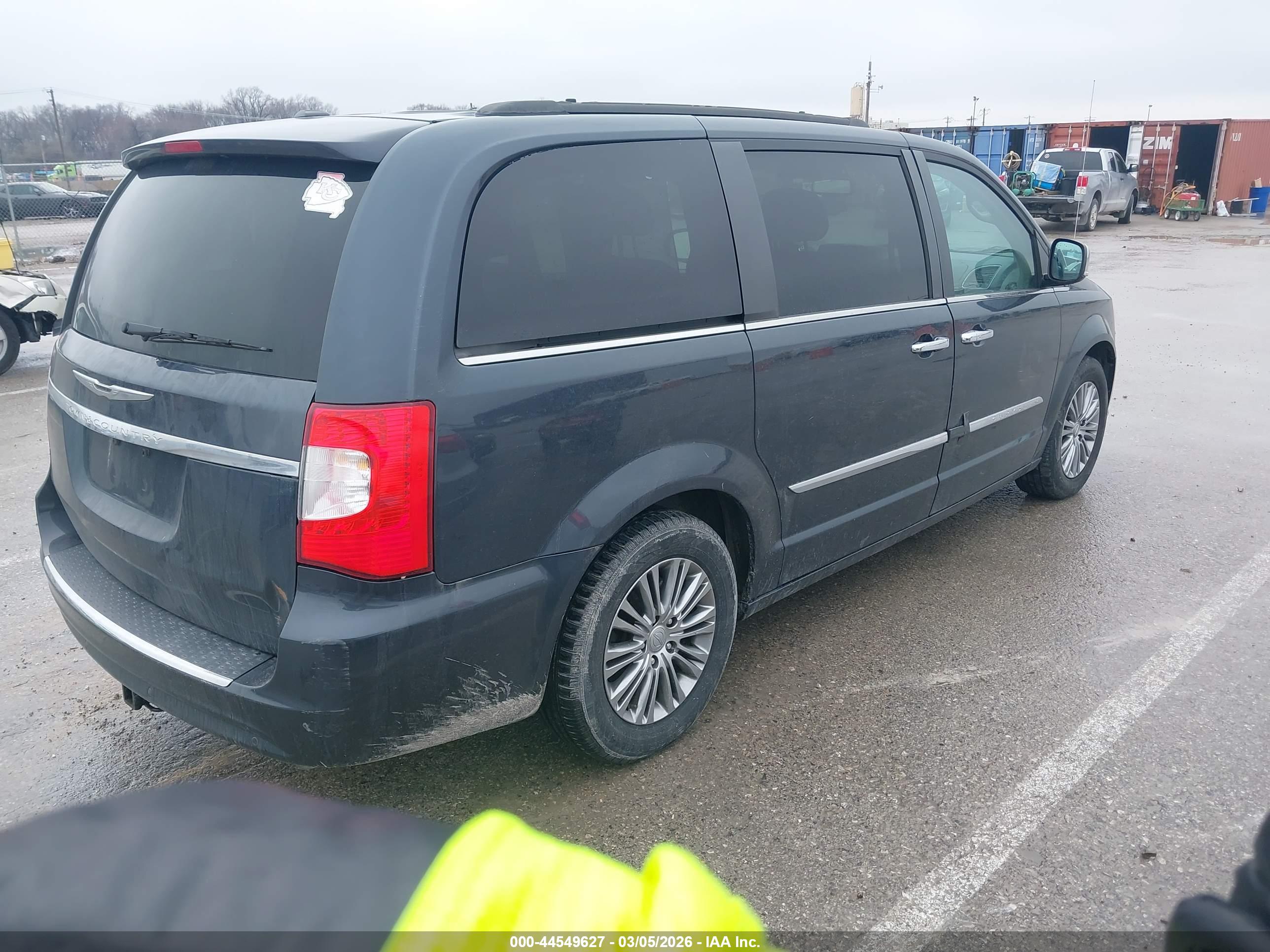 CHRYSLER TOWN image 4