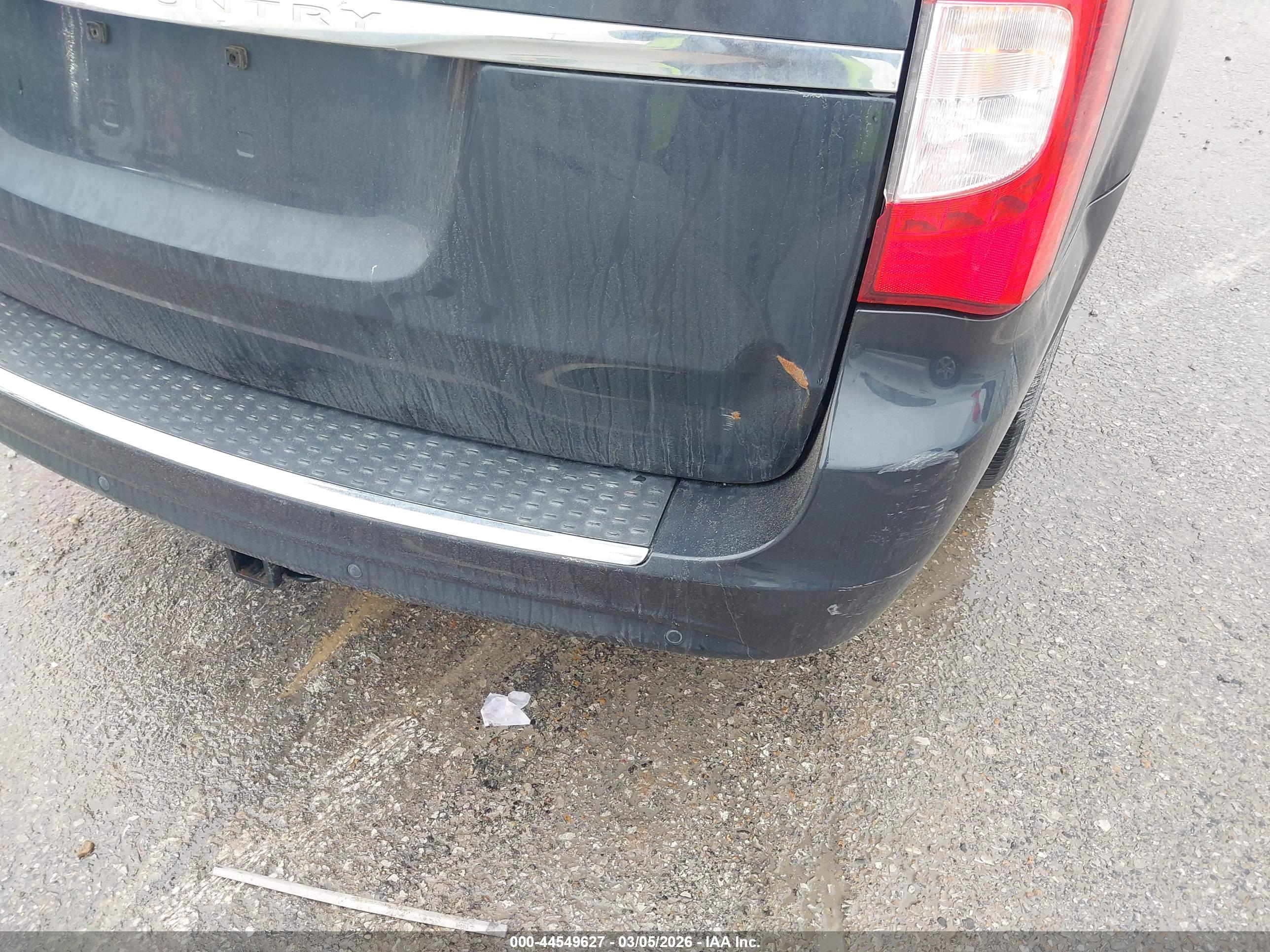CHRYSLER TOWN image 6