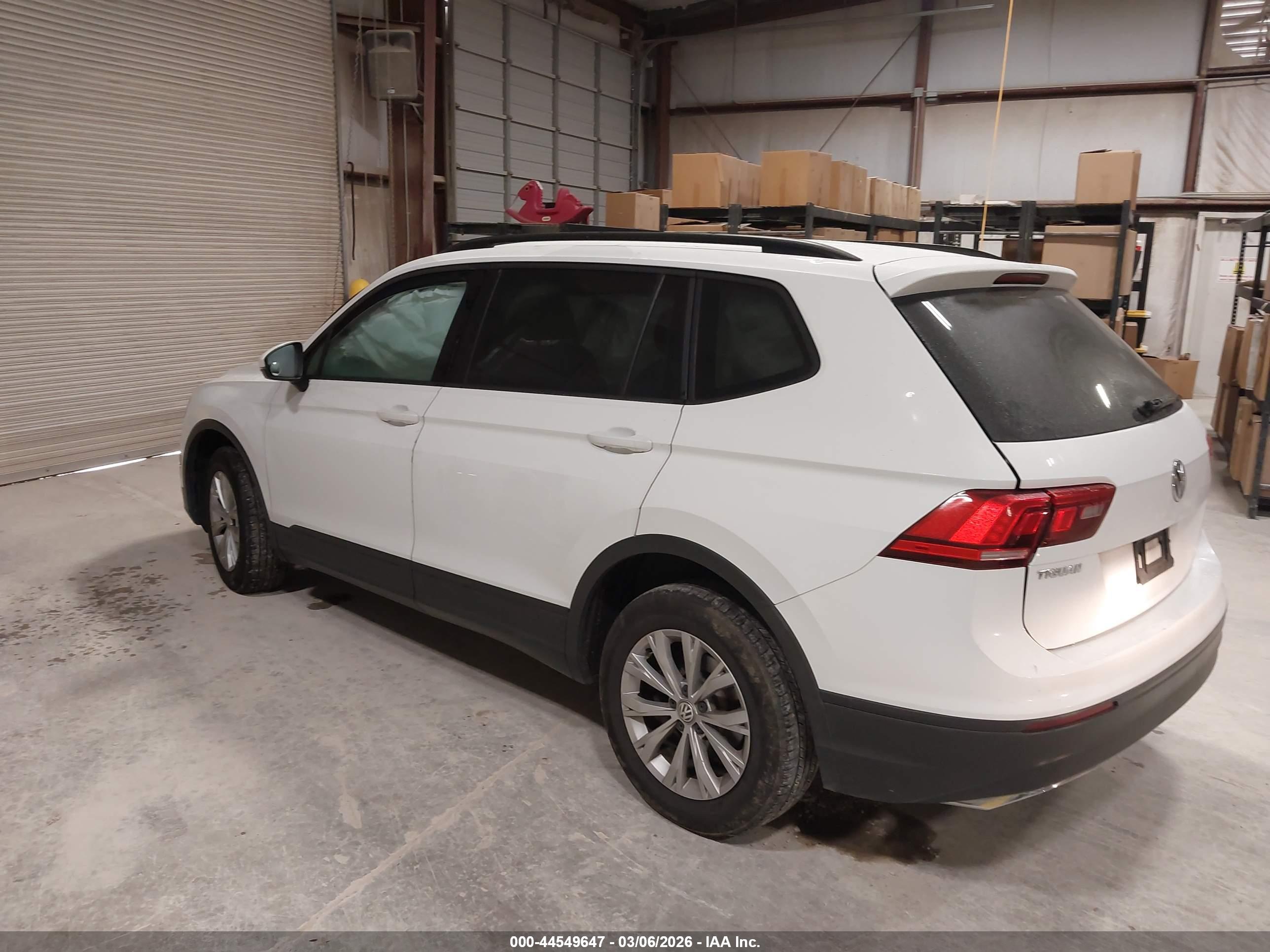 VOLKSWAGEN TIGUAN image 3