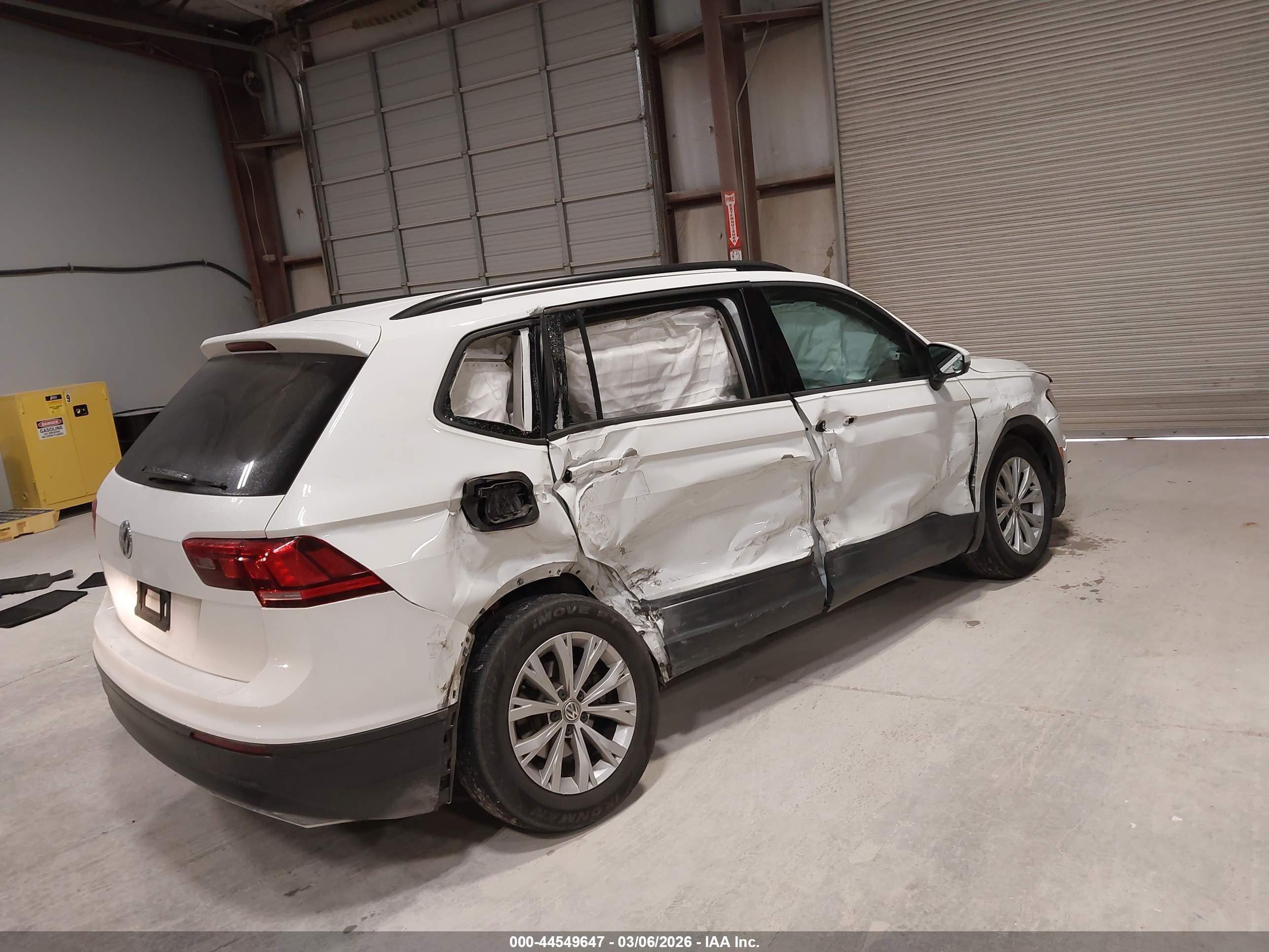 VOLKSWAGEN TIGUAN image 4