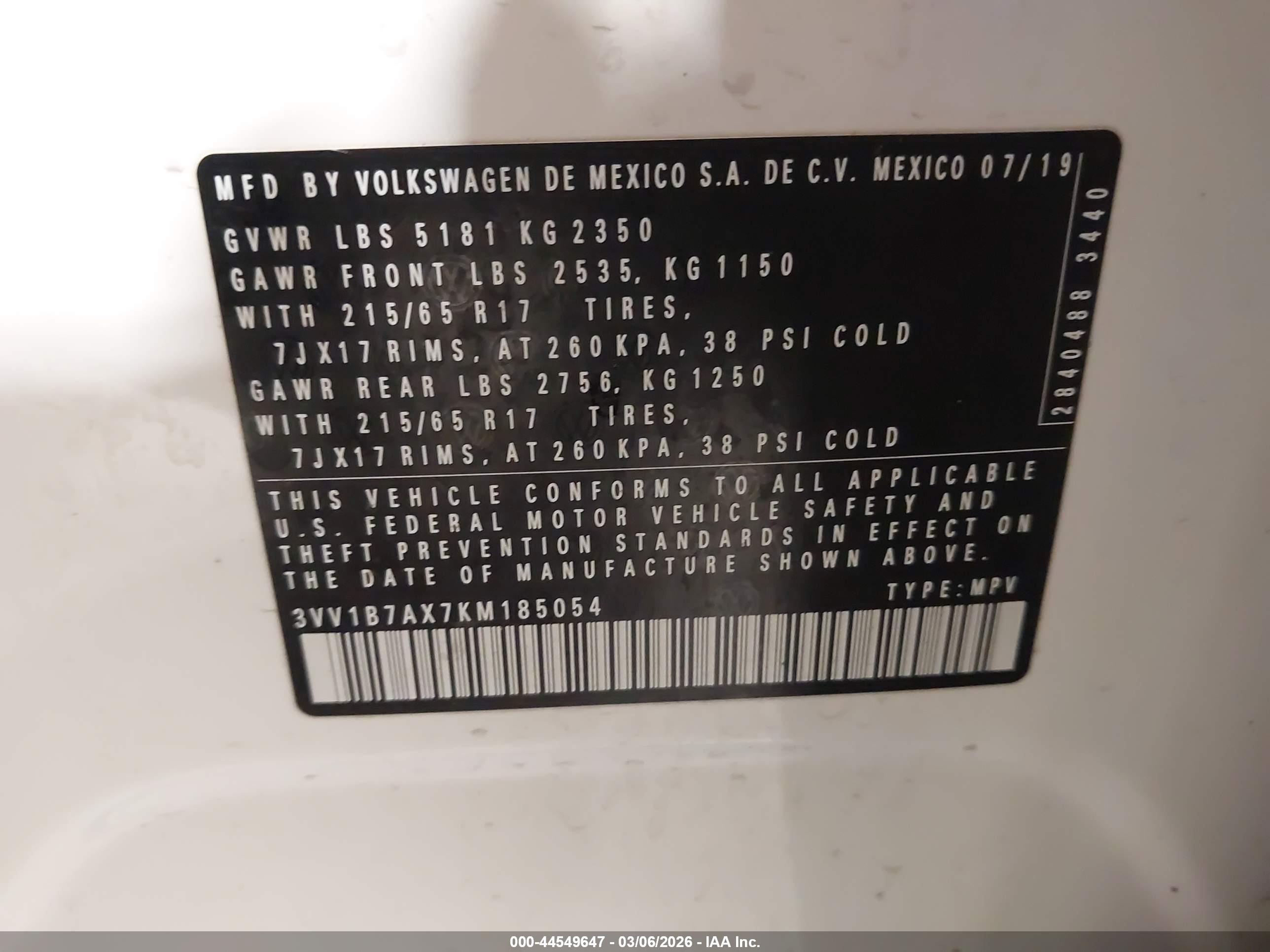 VOLKSWAGEN TIGUAN image 9