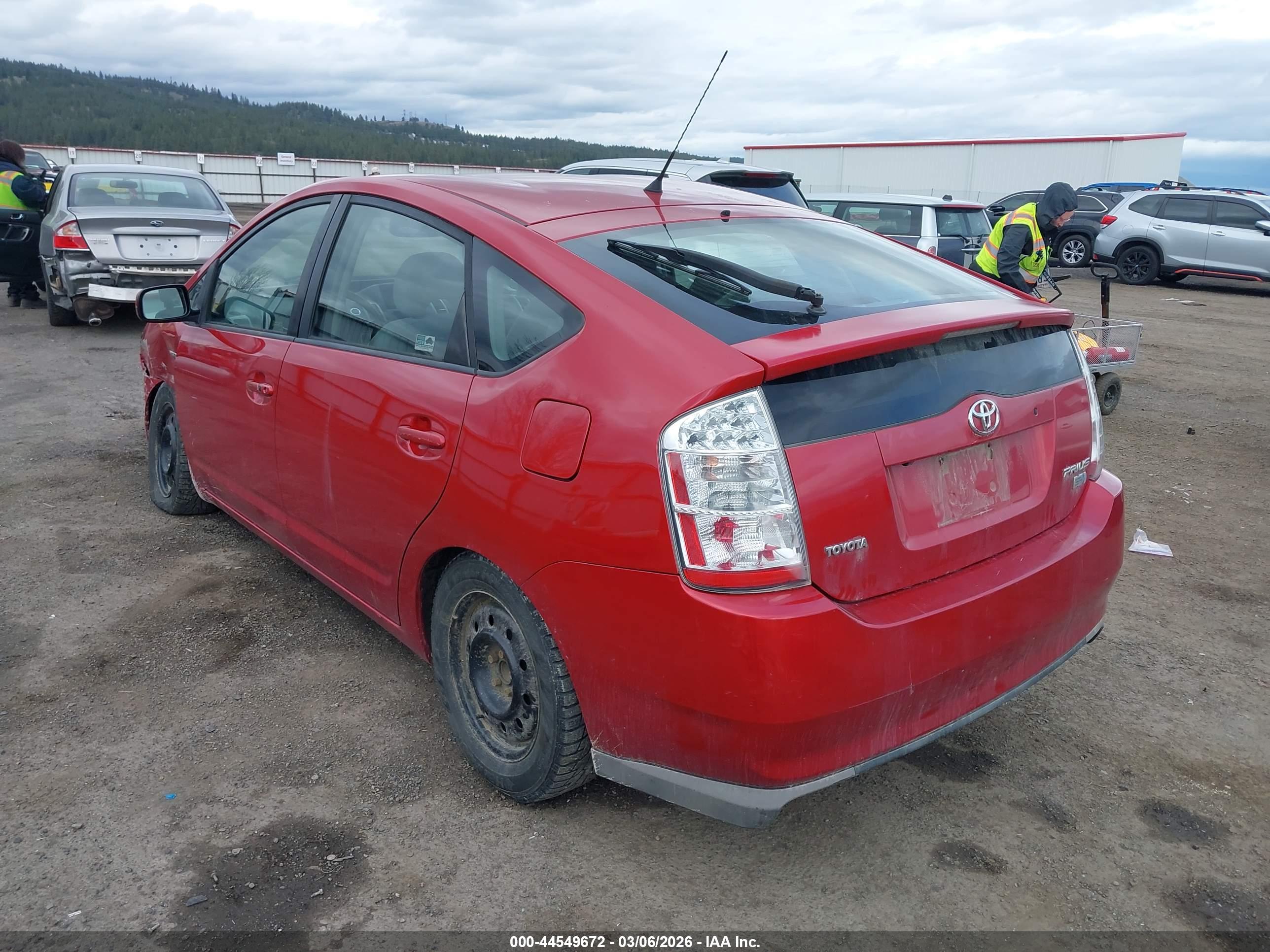 TOYOTA PRIUS image 3