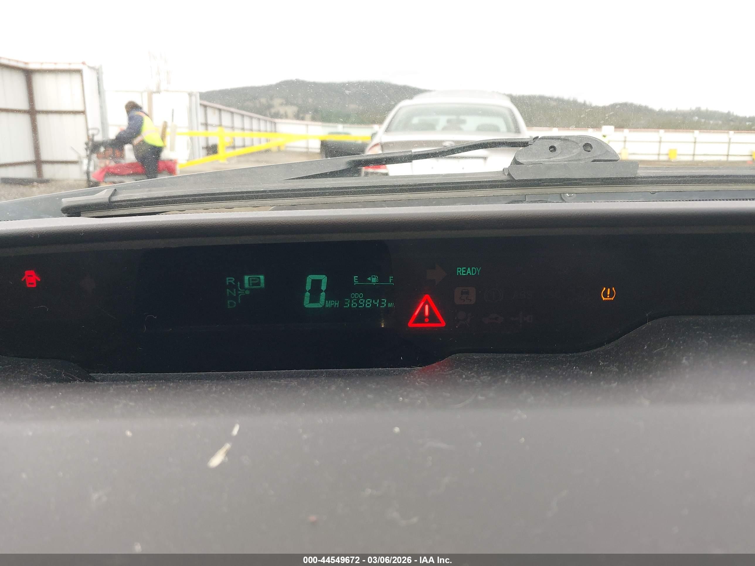 TOYOTA PRIUS image 7
