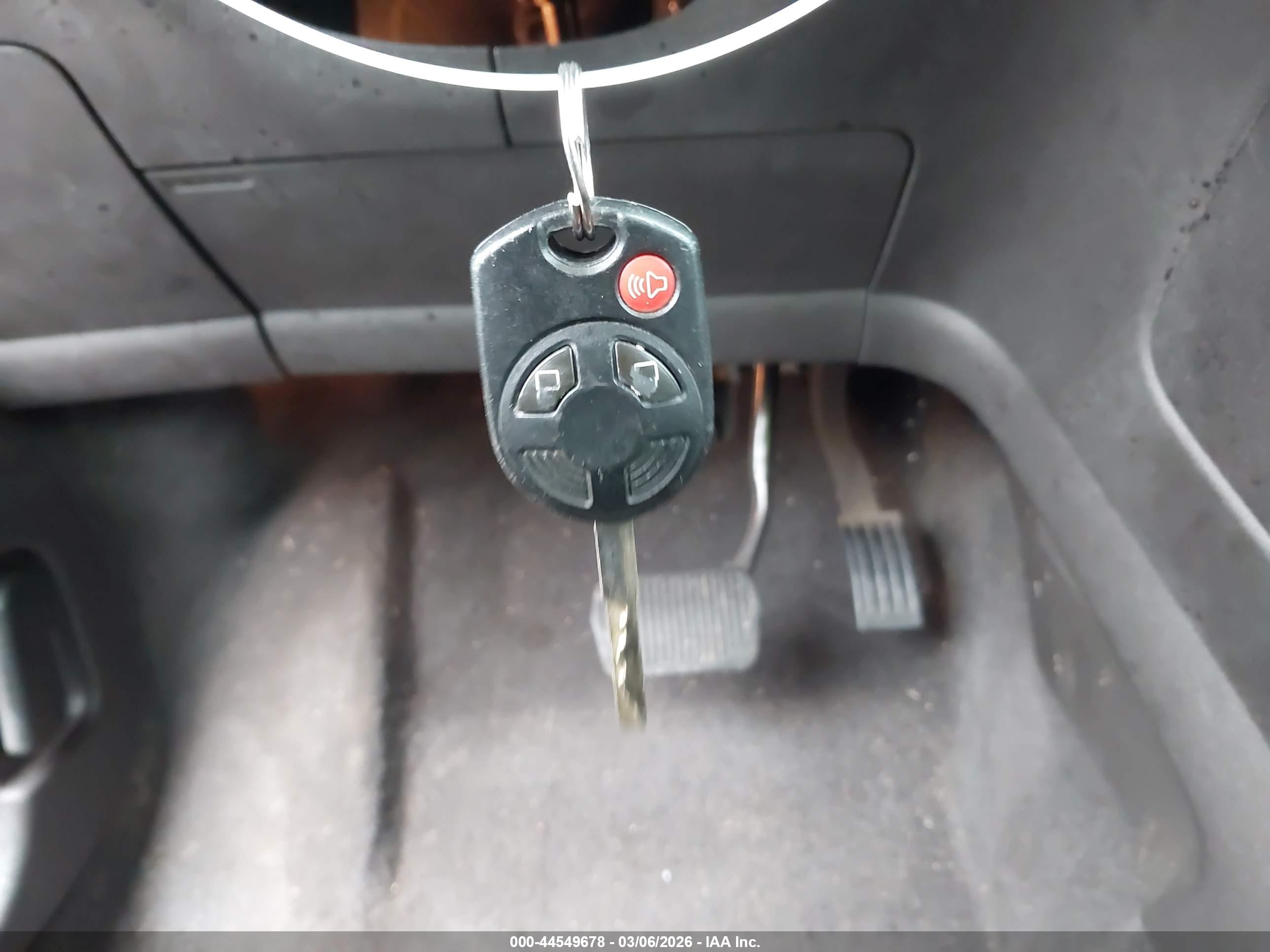 FORD ESCAPE image 11