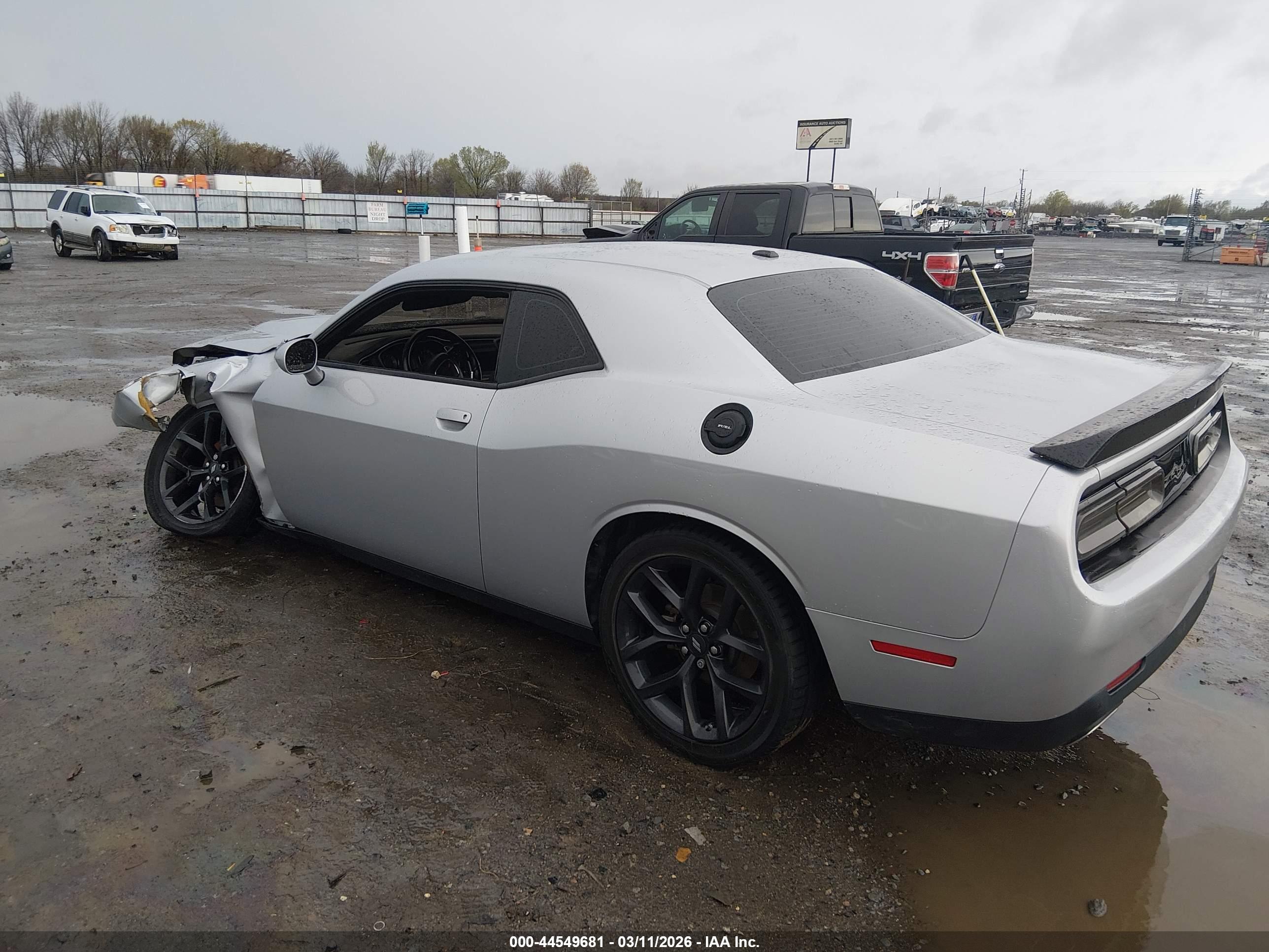 DODGE CHALLENGER image 3