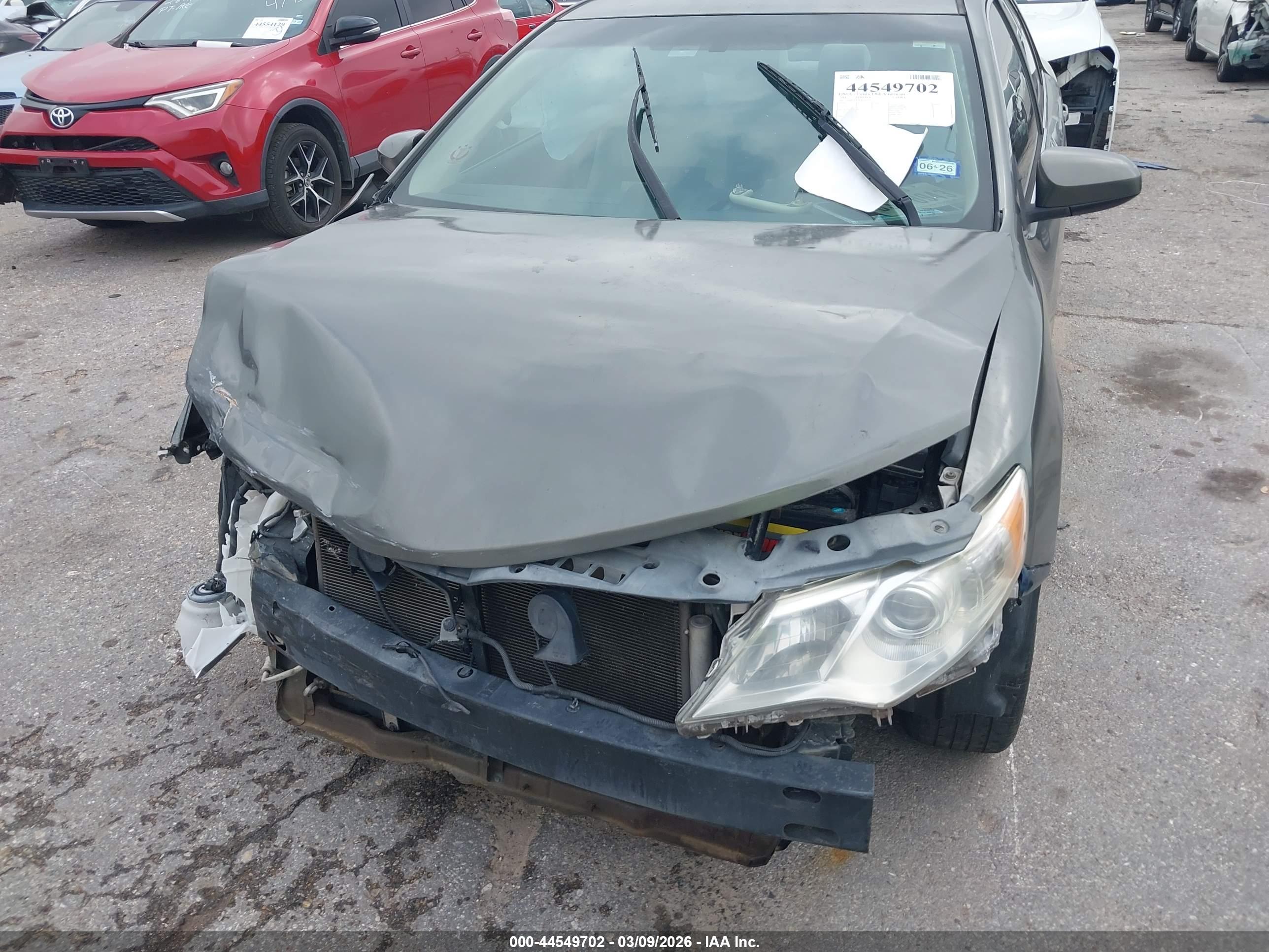 TOYOTA CAMRY image 6