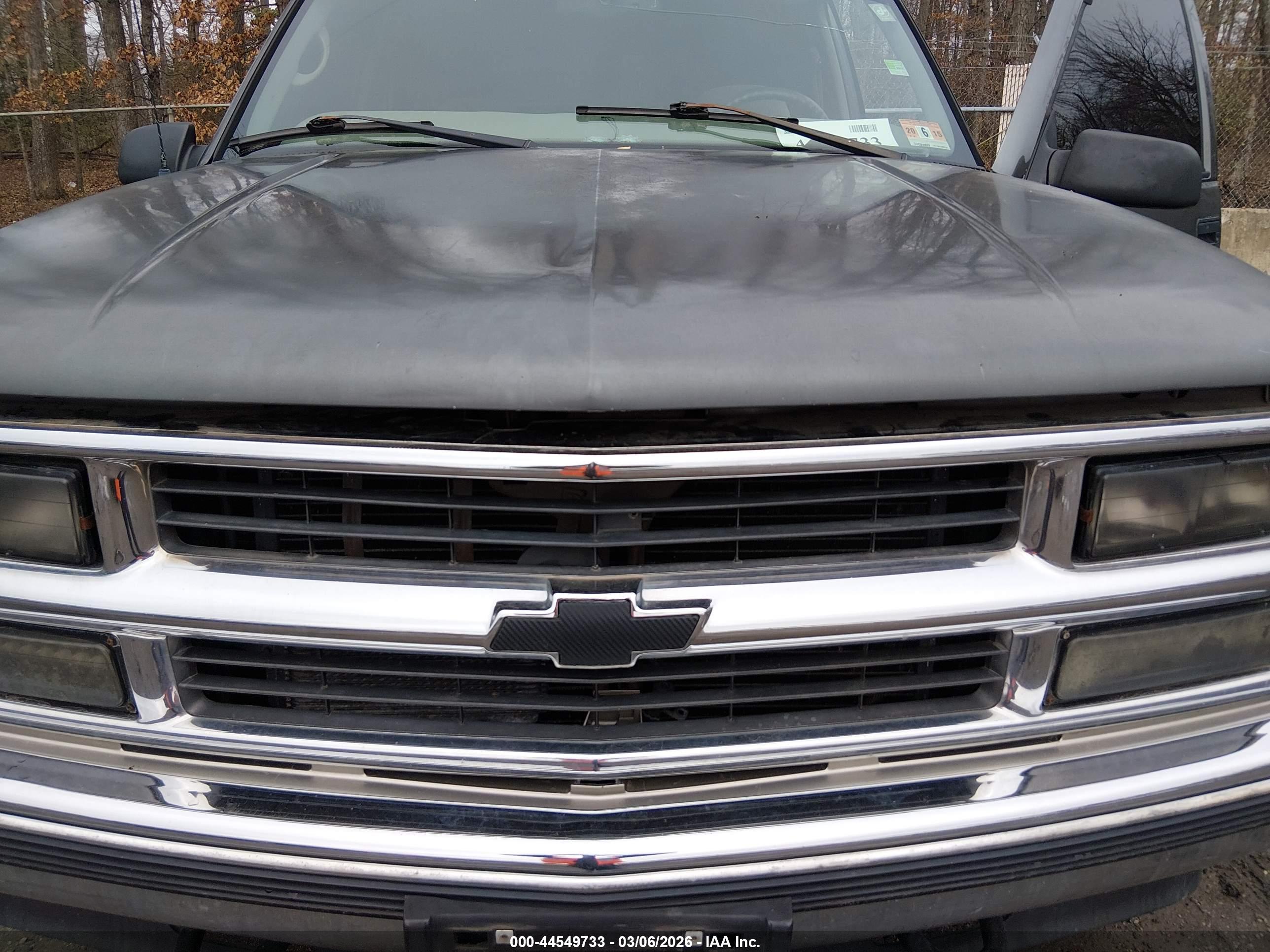 CHEVROLET TAHOE image 10