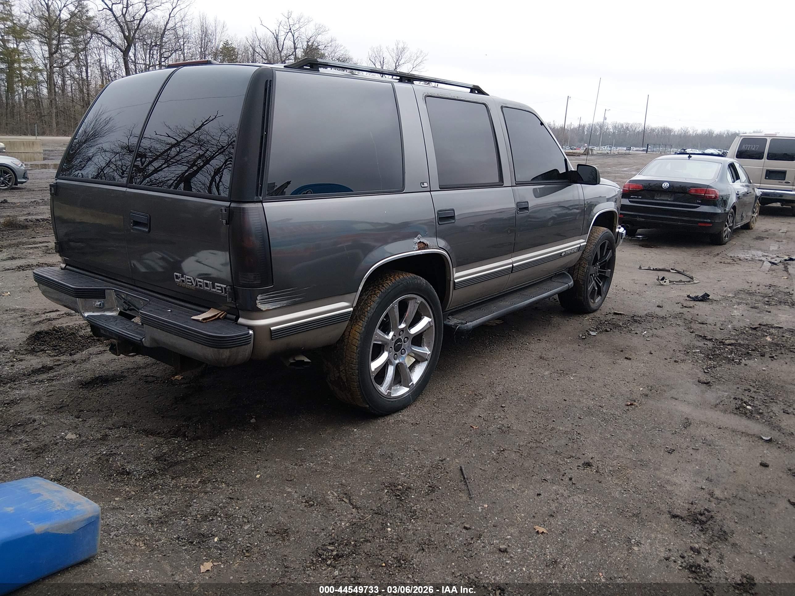 CHEVROLET TAHOE image 4