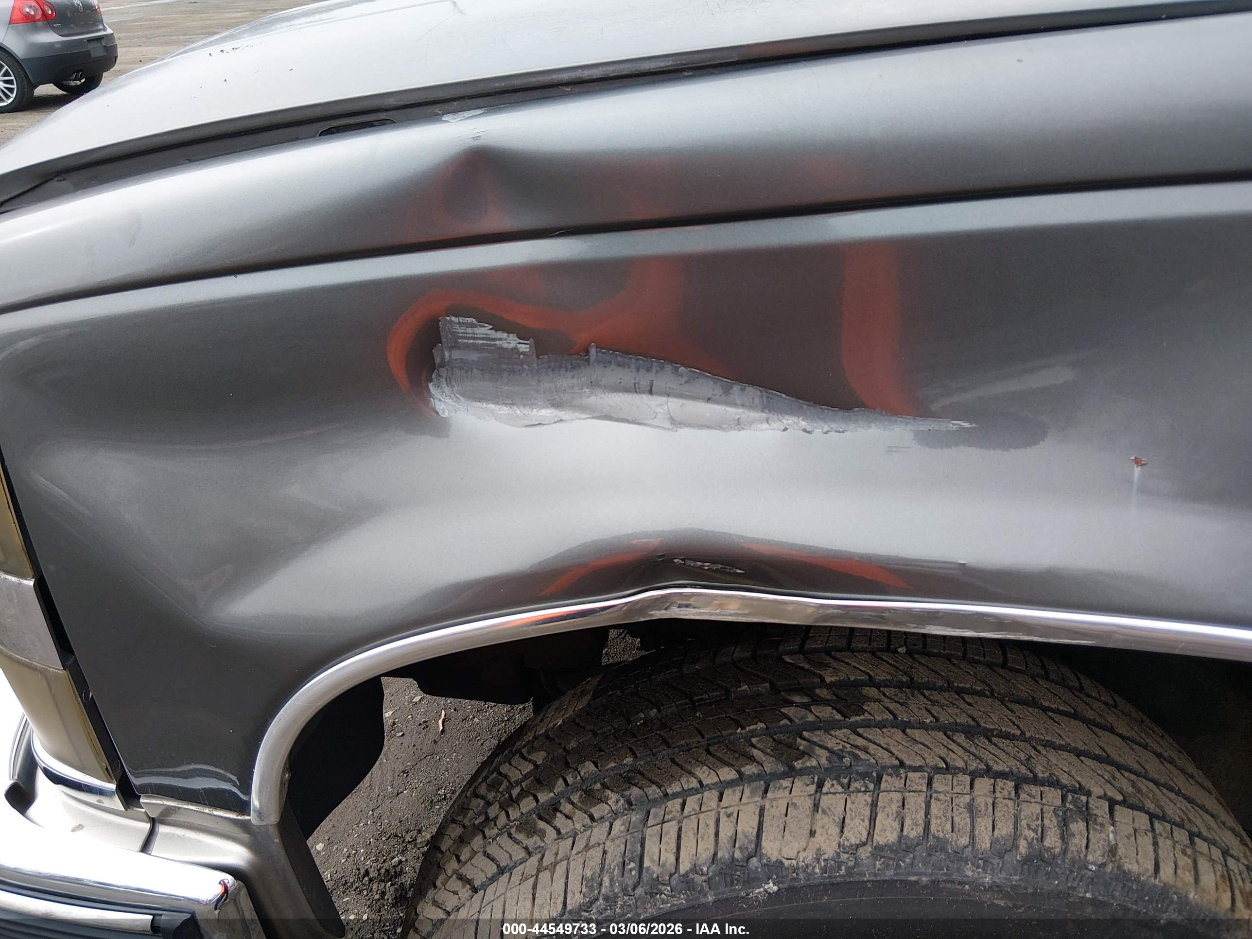 CHEVROLET TAHOE image 6