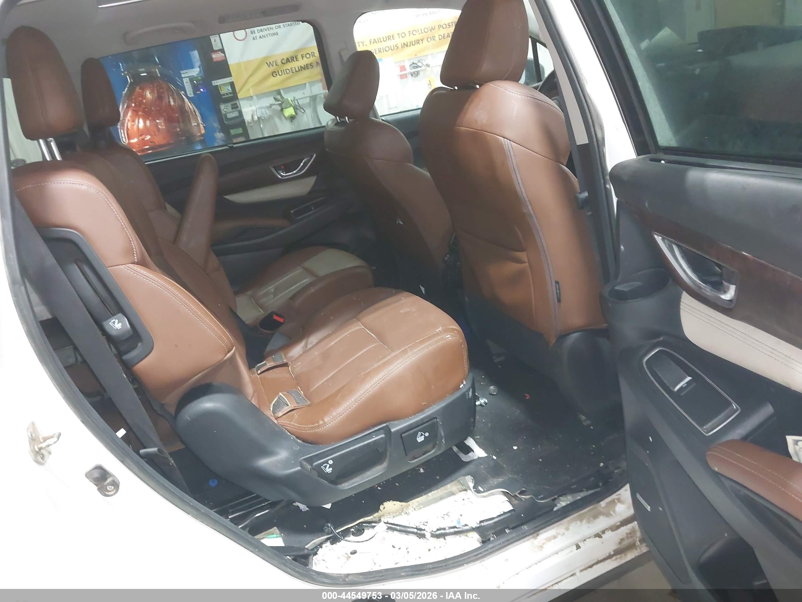 SUBARU ASCENT image 8