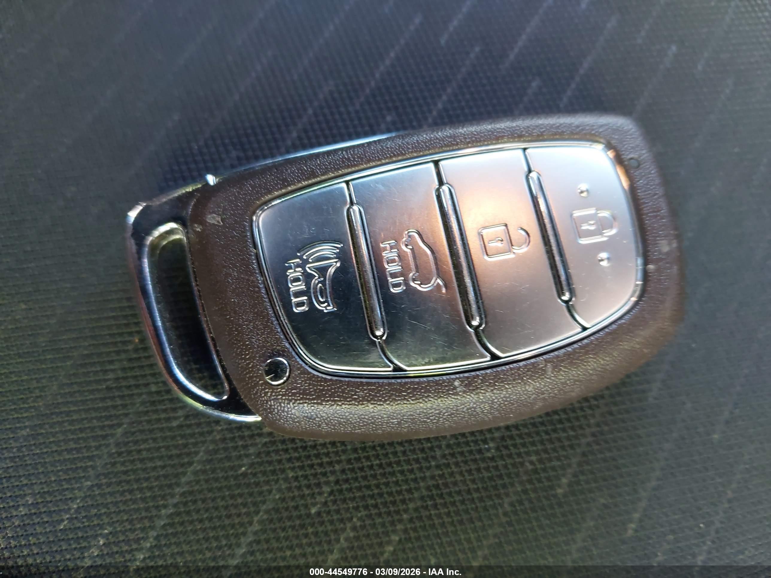 HYUNDAI TUCSON image 11